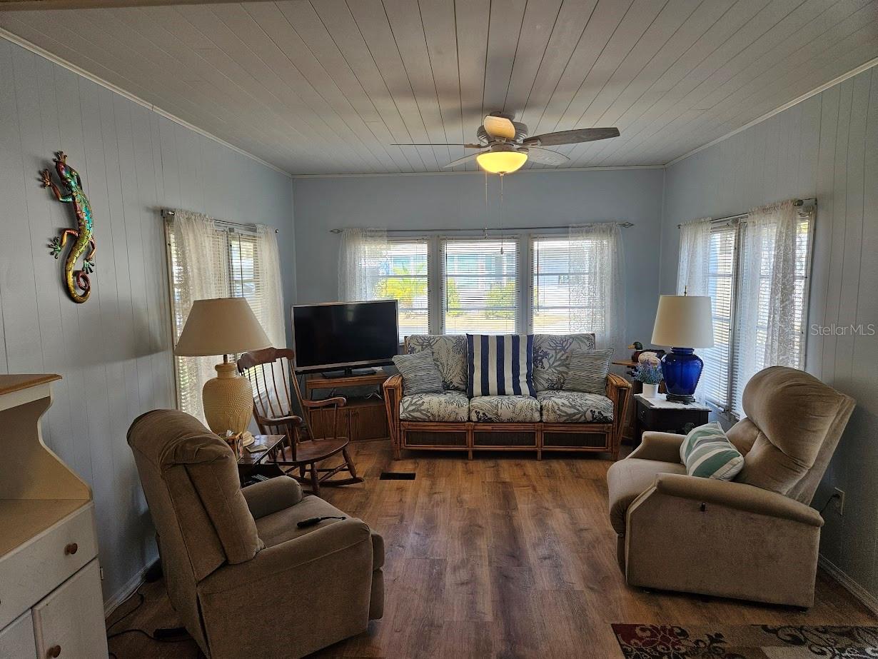 OAK GROVE - Residential