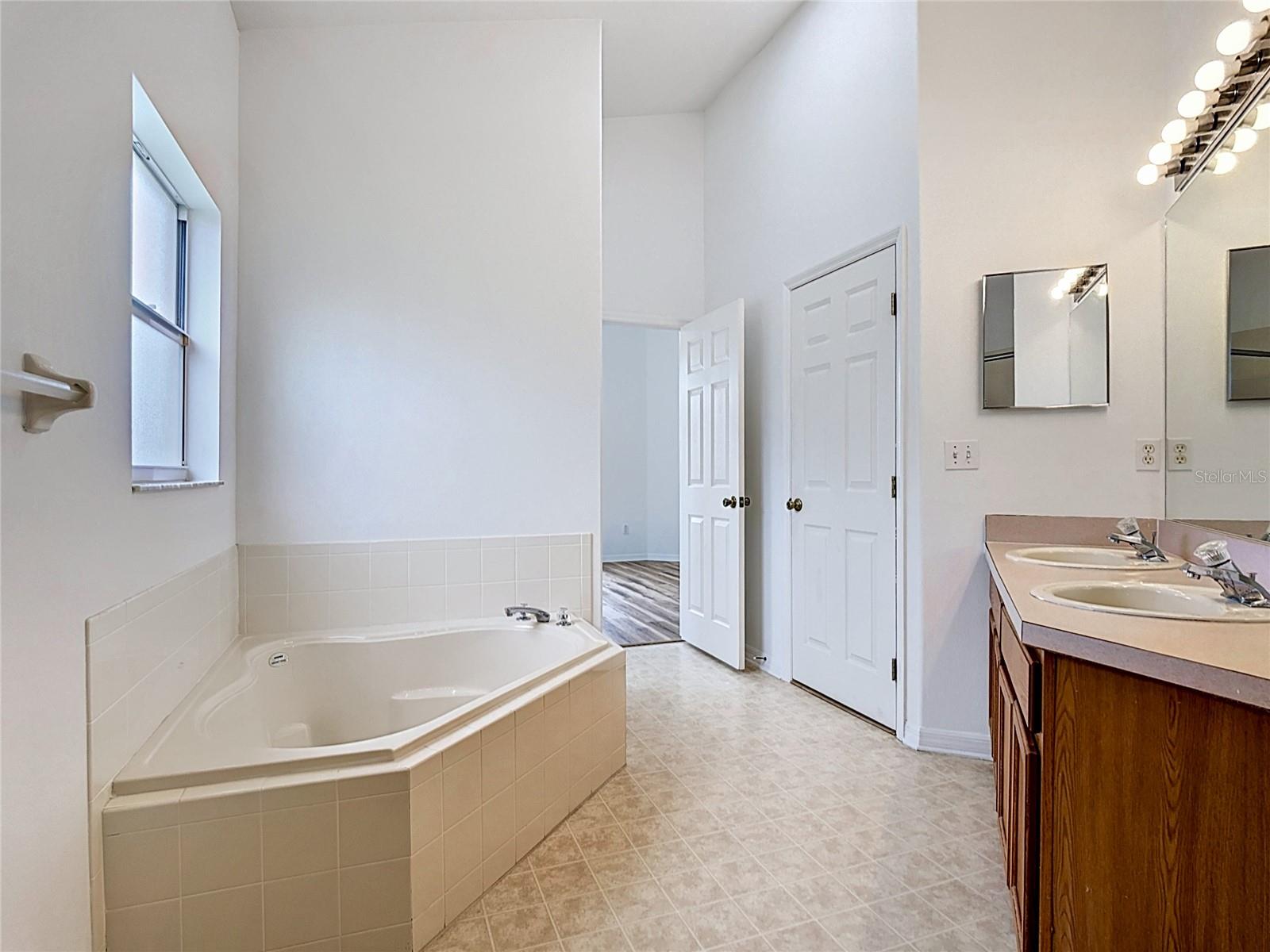 GLENBROOK SUB - Residential