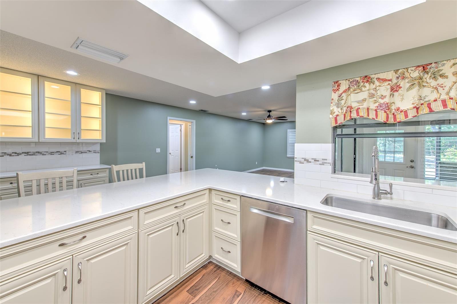 SUN CITY CENTER UNIT 32B - Residential