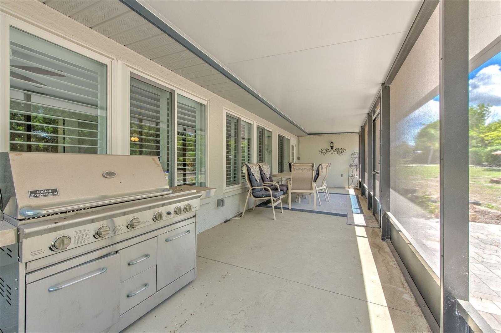 SUN CITY CENTER UNIT 32B - Residential