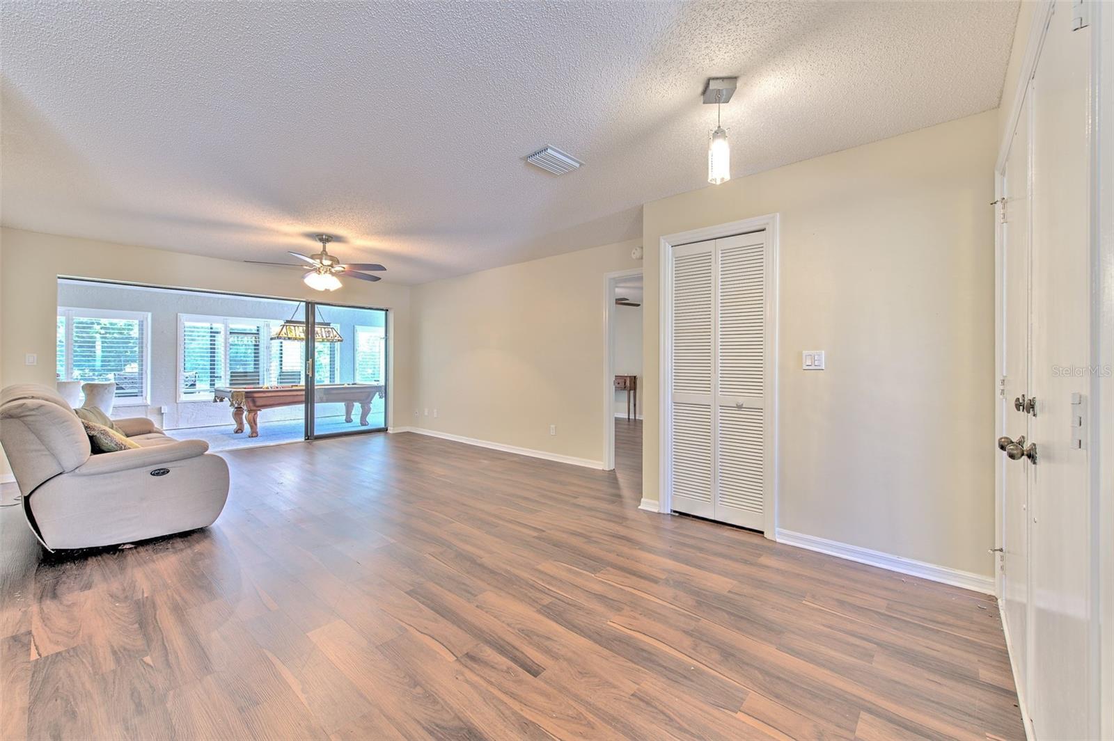 SUN CITY CENTER UNIT 32B - Residential