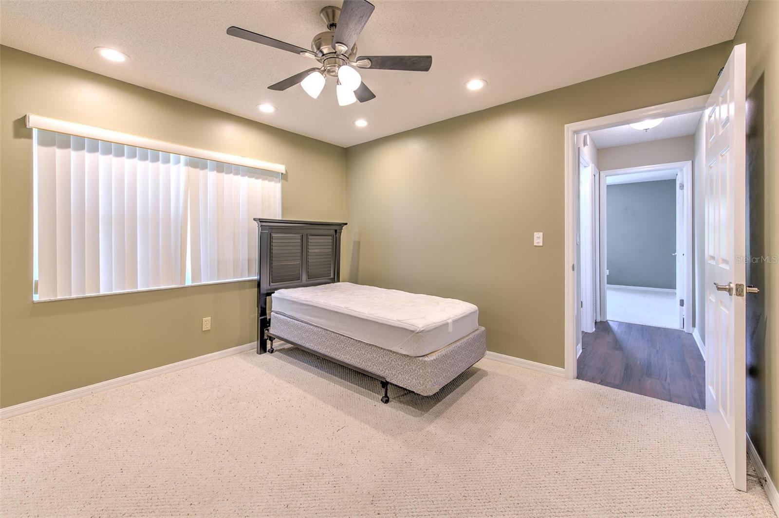 SUN CITY CENTER UNIT 32B - Residential