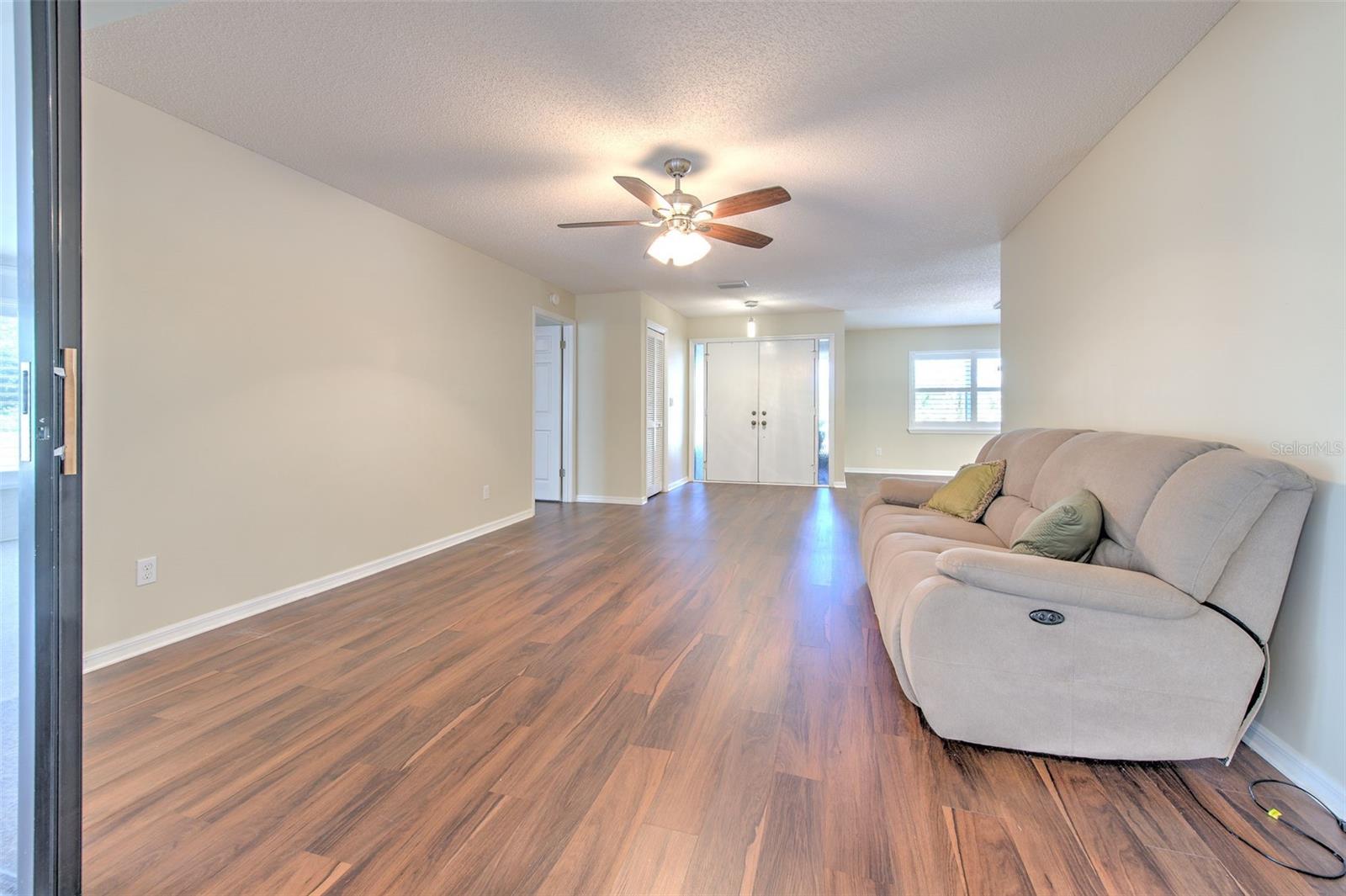 SUN CITY CENTER UNIT 32B - Residential