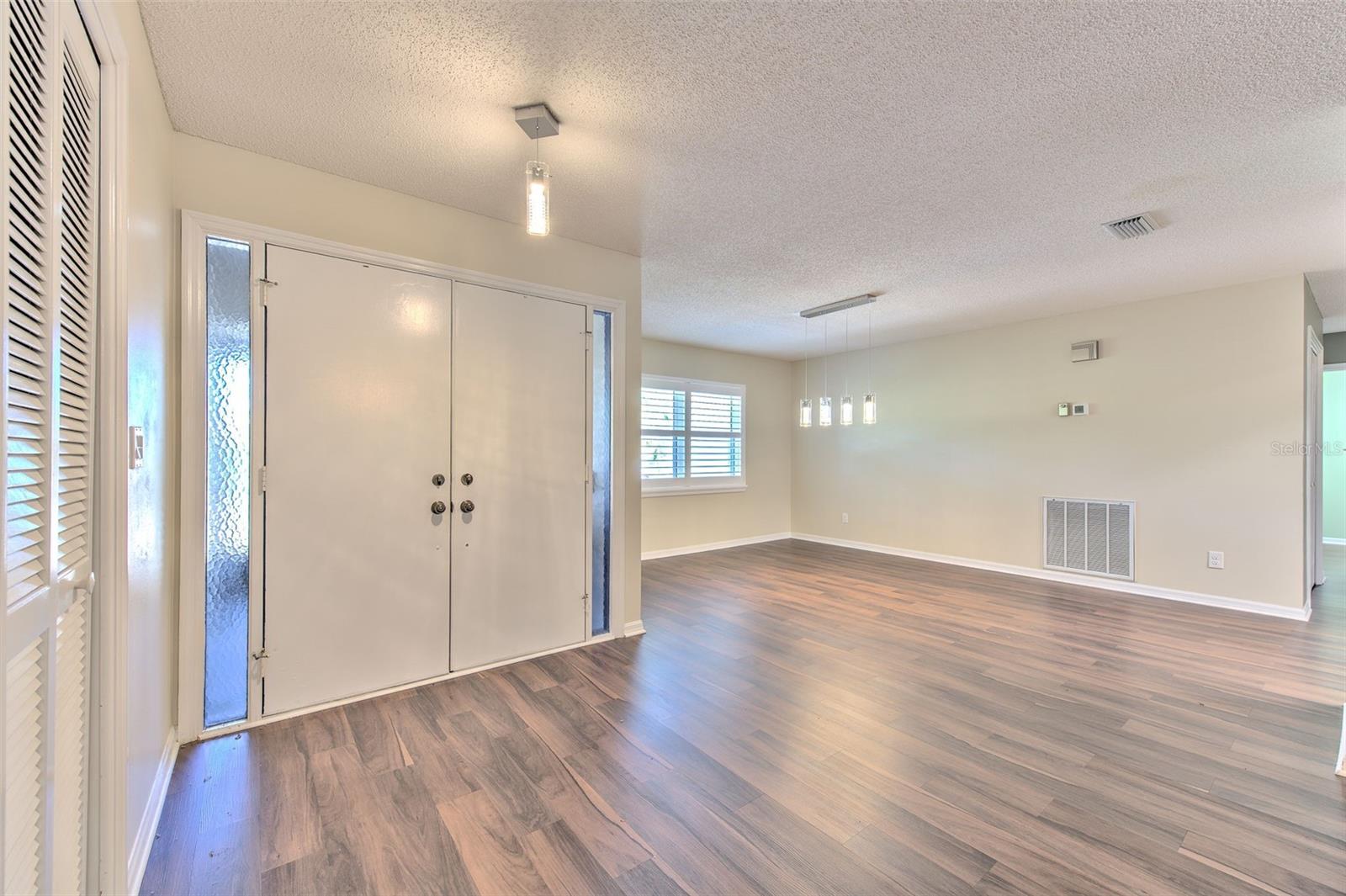 SUN CITY CENTER UNIT 32B - Residential