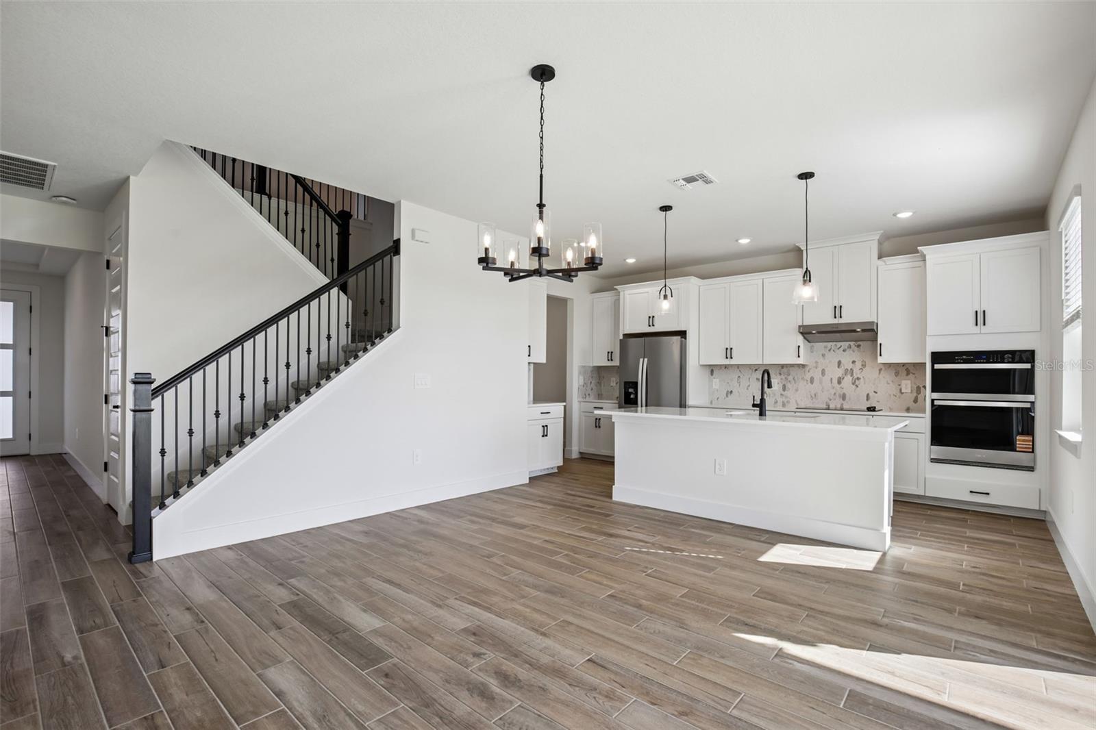 MAGNOLIA BAY - Residential