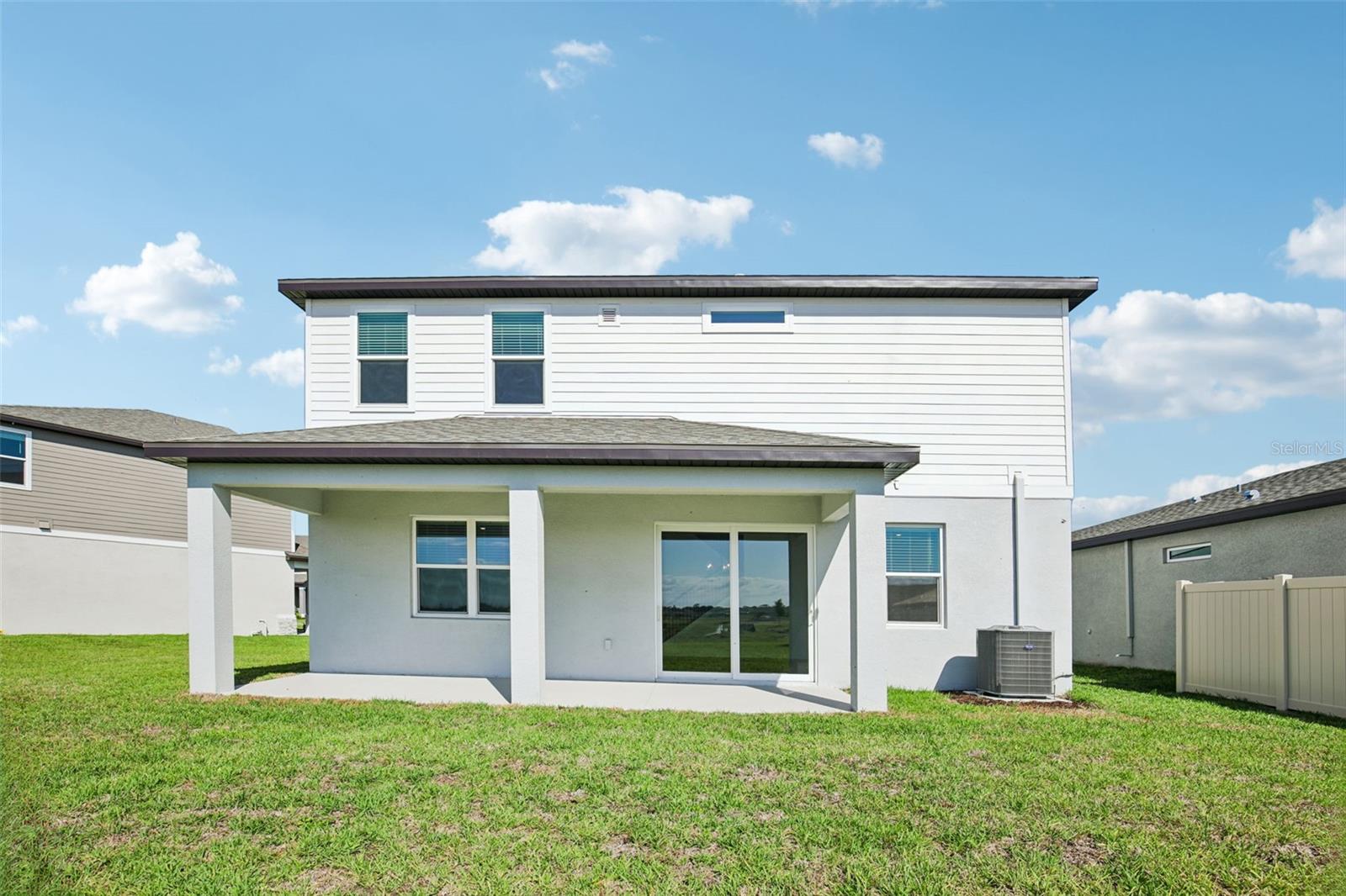 MAGNOLIA BAY - Residential