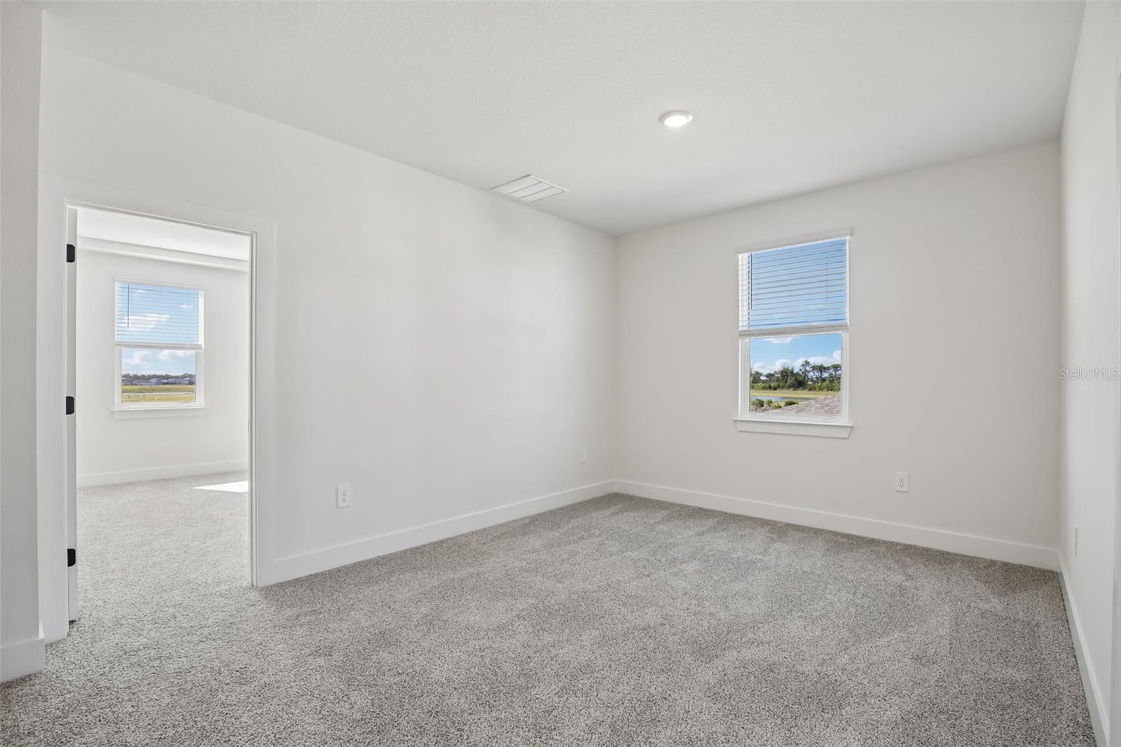 MAGNOLIA BAY - Residential