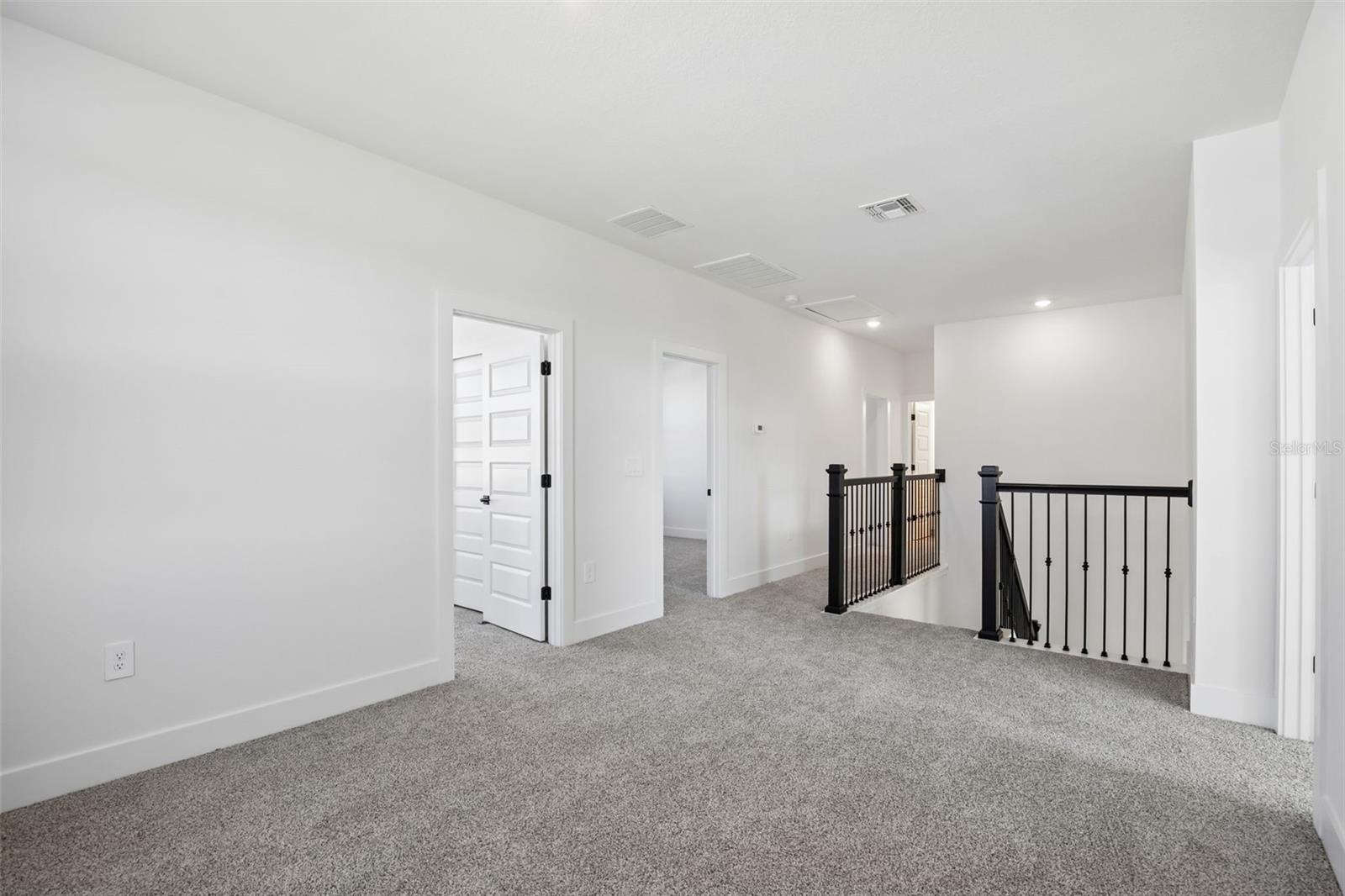 MAGNOLIA BAY - Residential