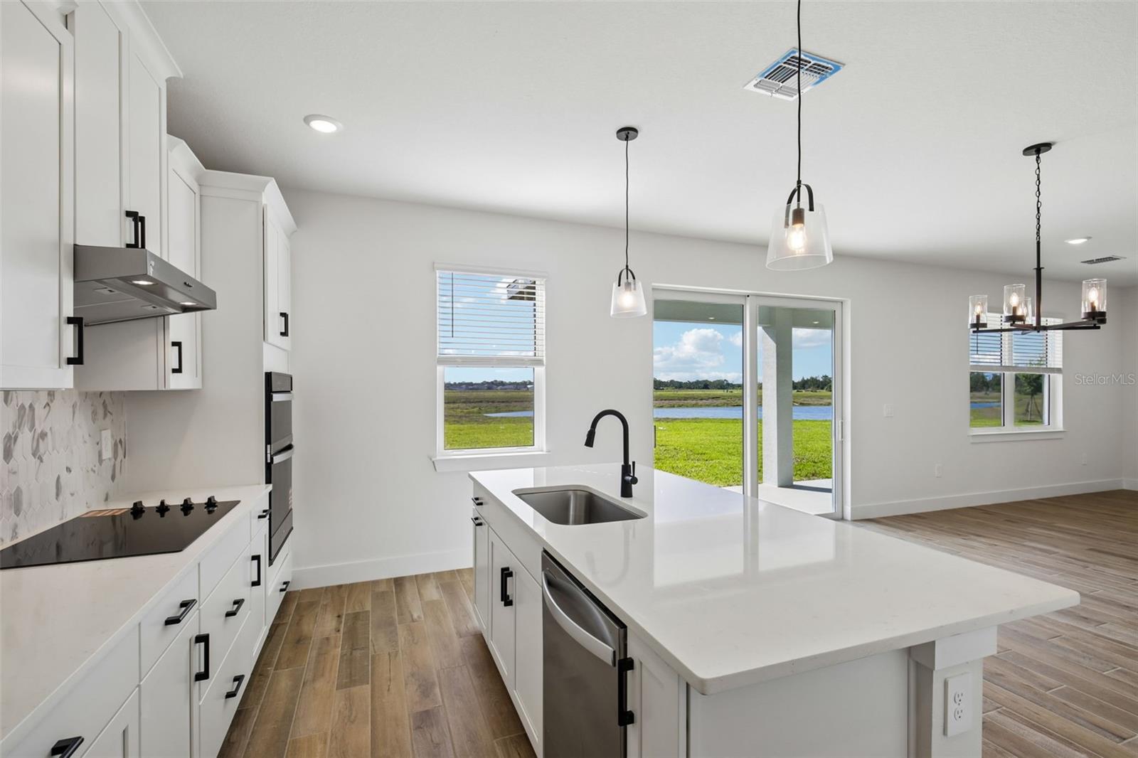 MAGNOLIA BAY - Residential