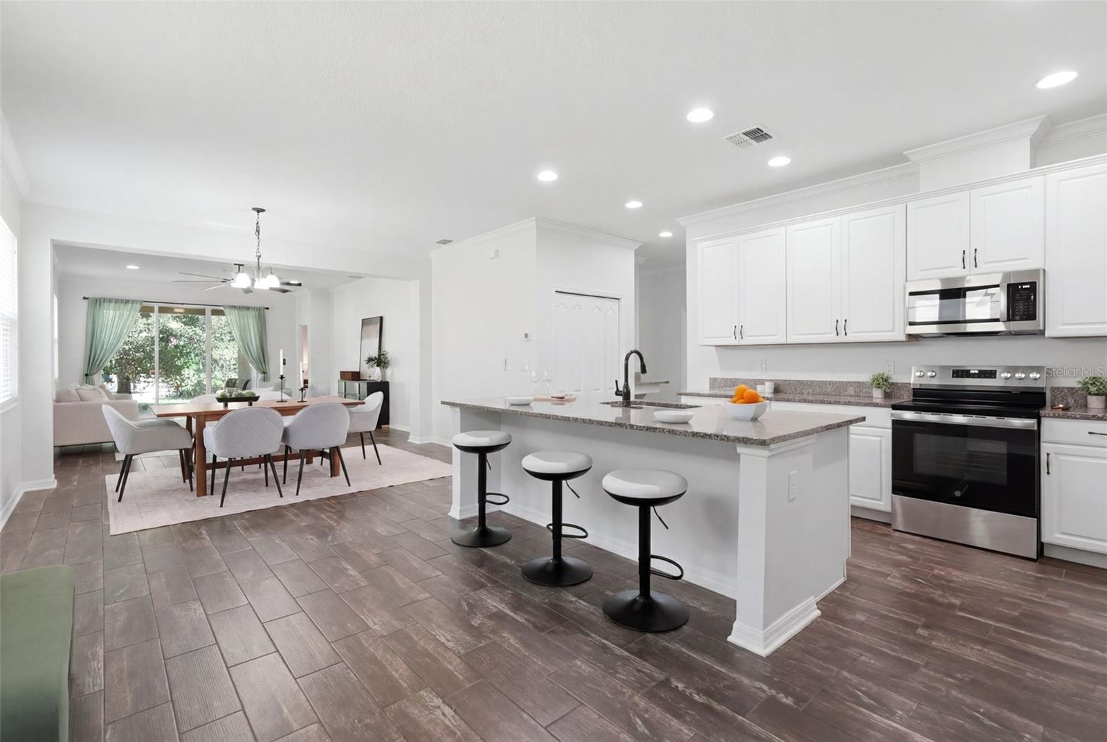 AULINS LANDING AT OVIEDO - PH 2 - Residential