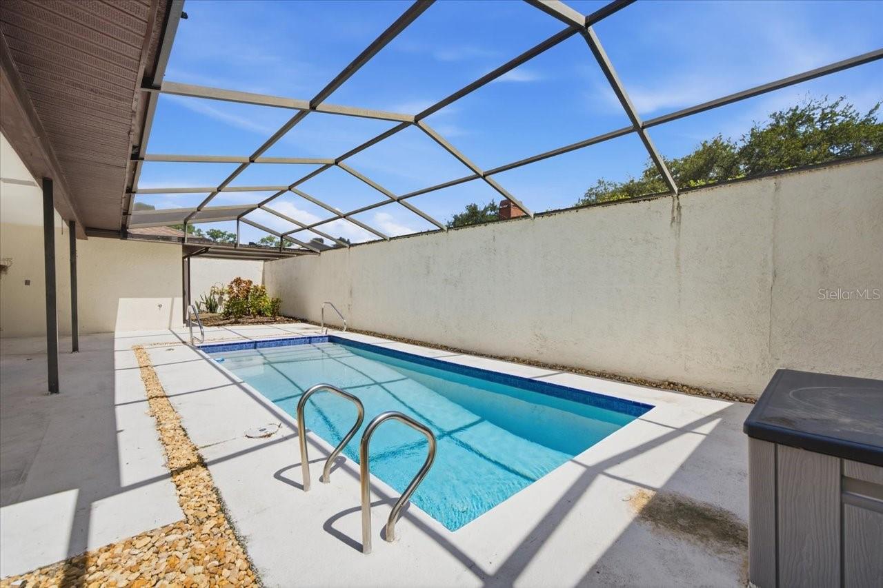 CARROLLWOOD VILLAGE PH 02 UN - Residential