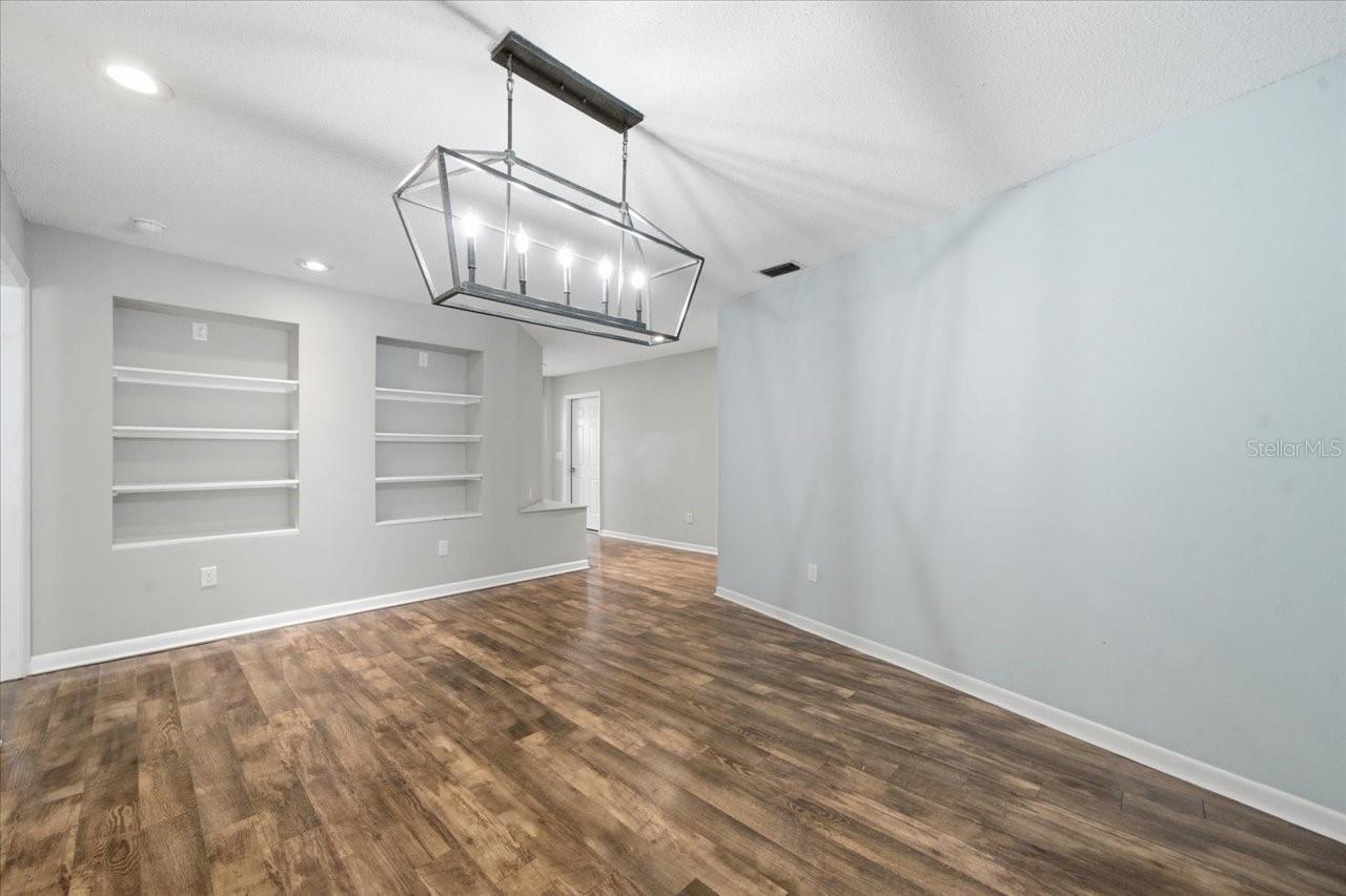CARROLLWOOD VILLAGE PH 02 UN - Residential