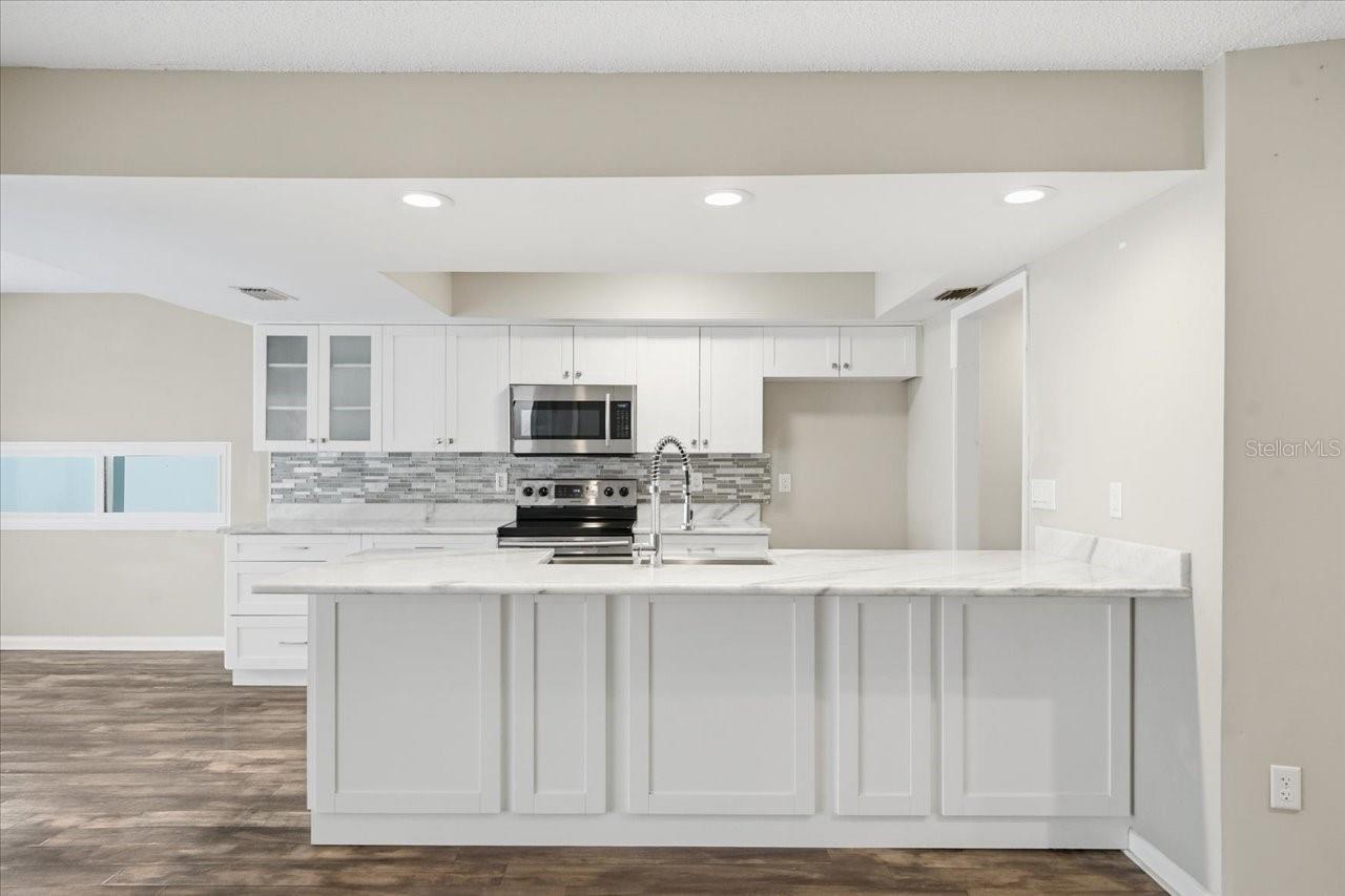 CARROLLWOOD VILLAGE PH 02 UN - Residential
