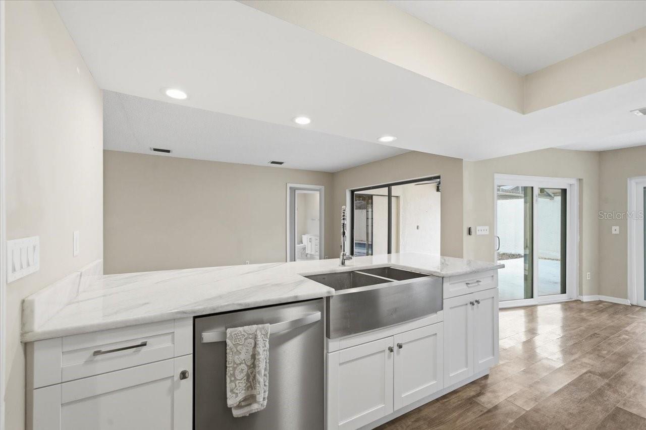 CARROLLWOOD VILLAGE PH 02 UN - Residential