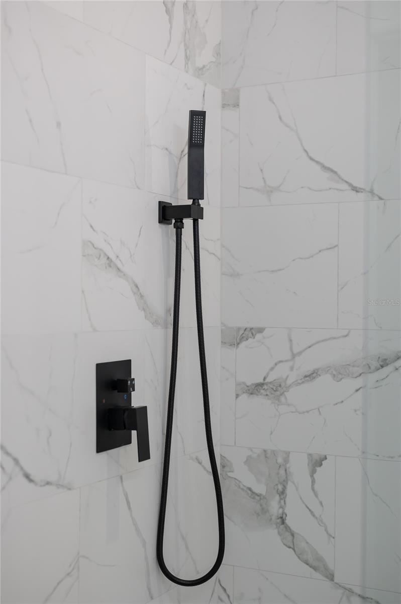 CITRUS SPGS UNIT 03 - Residential