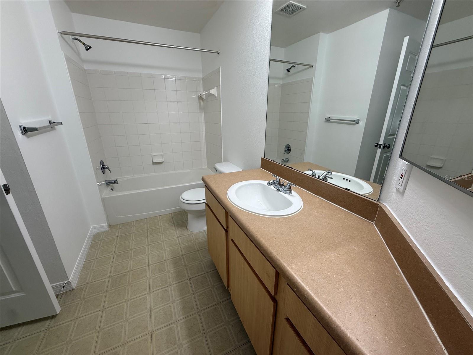 BOURDEAUX - Residential Lease