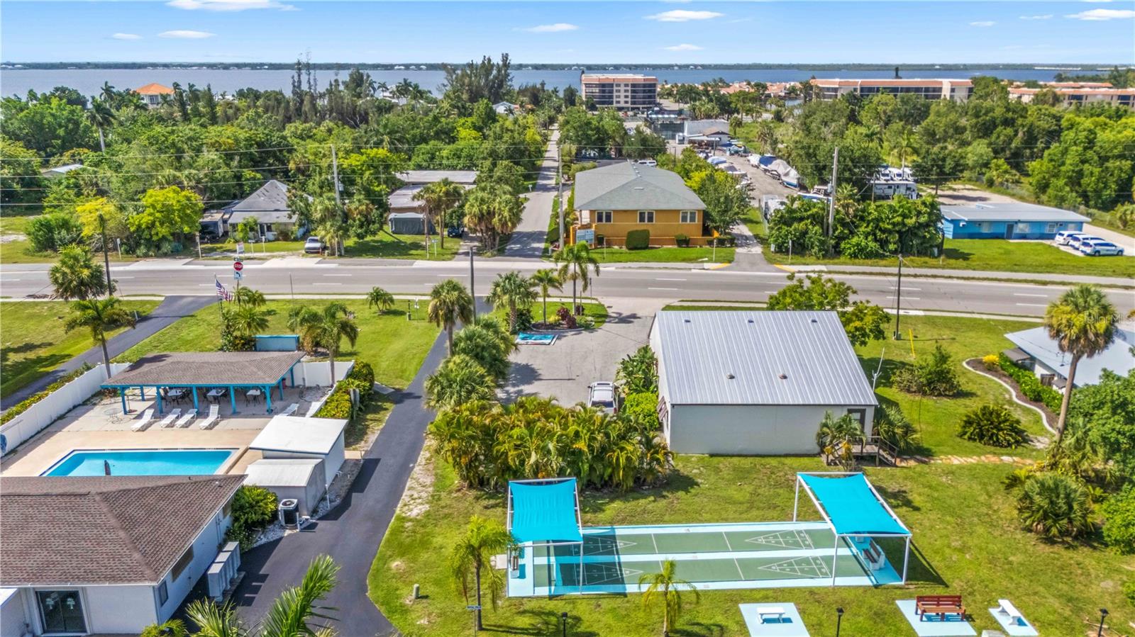 BAY PALMS MOB HOME PARK - Residential