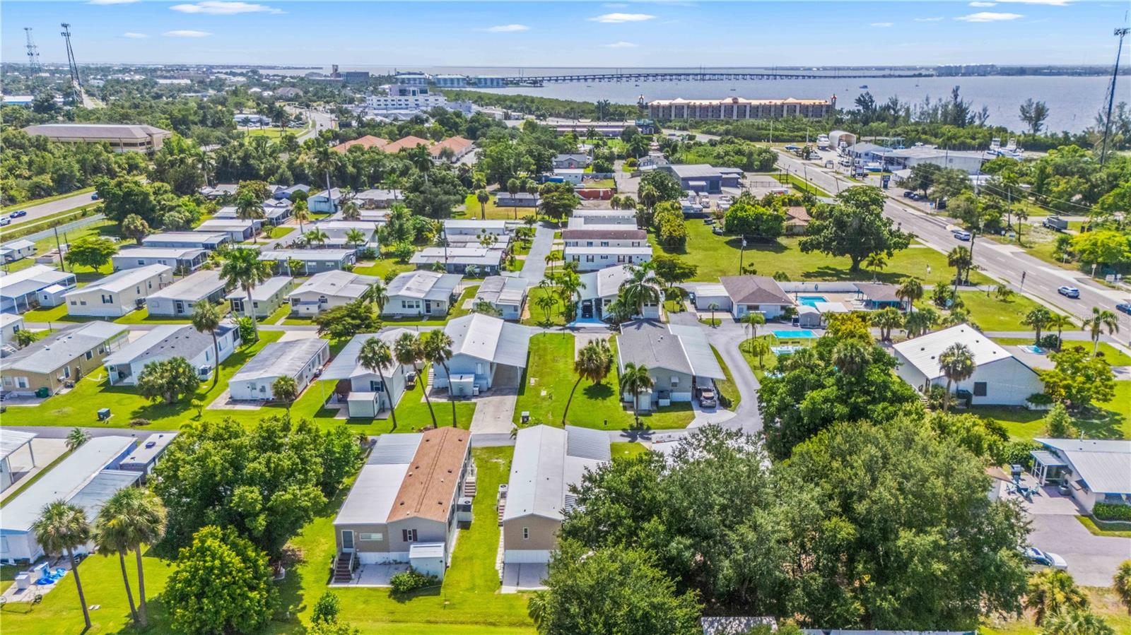 BAY PALMS MOB HOME PARK - Residential