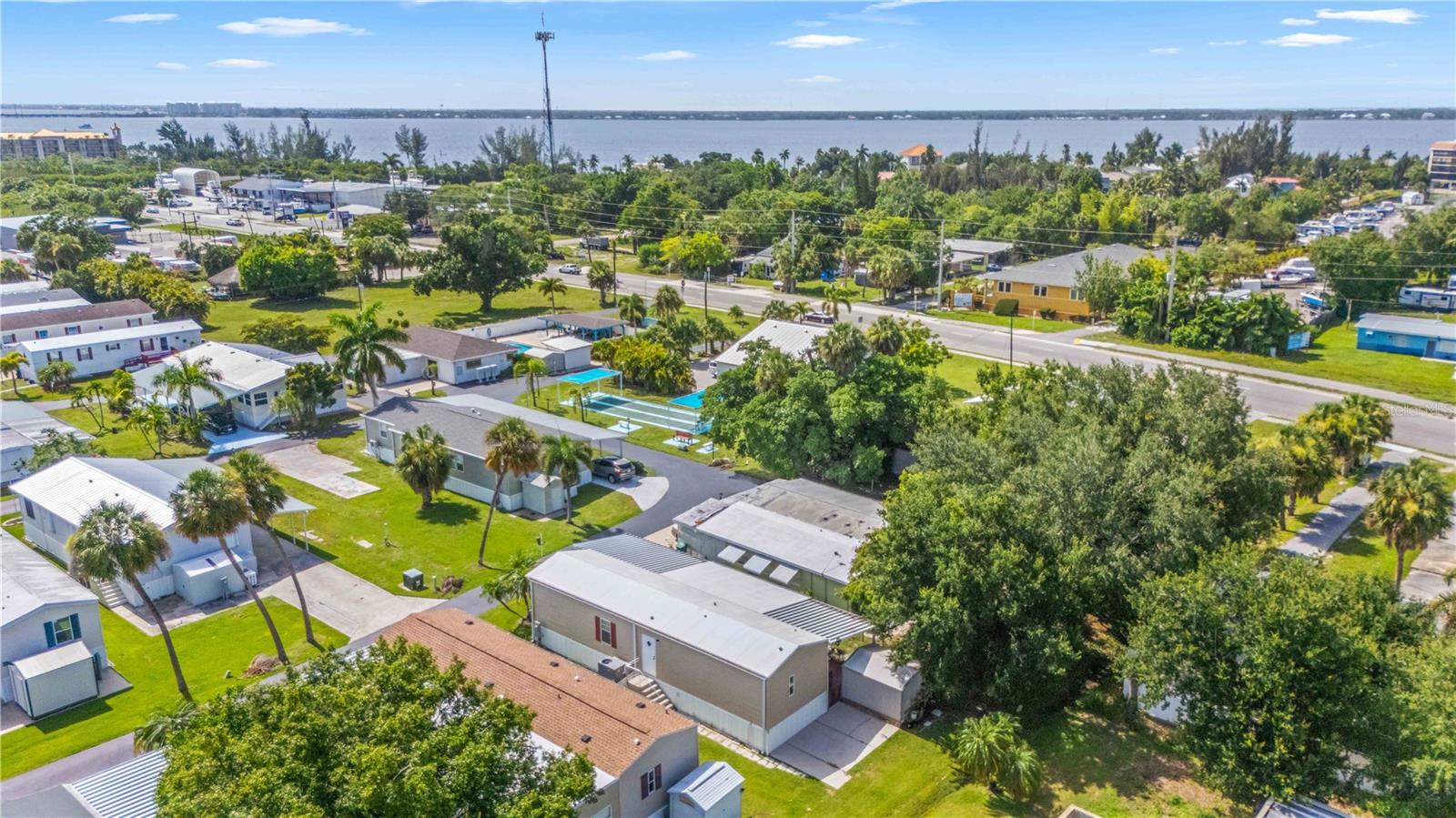 BAY PALMS MOB HOME PARK - Residential