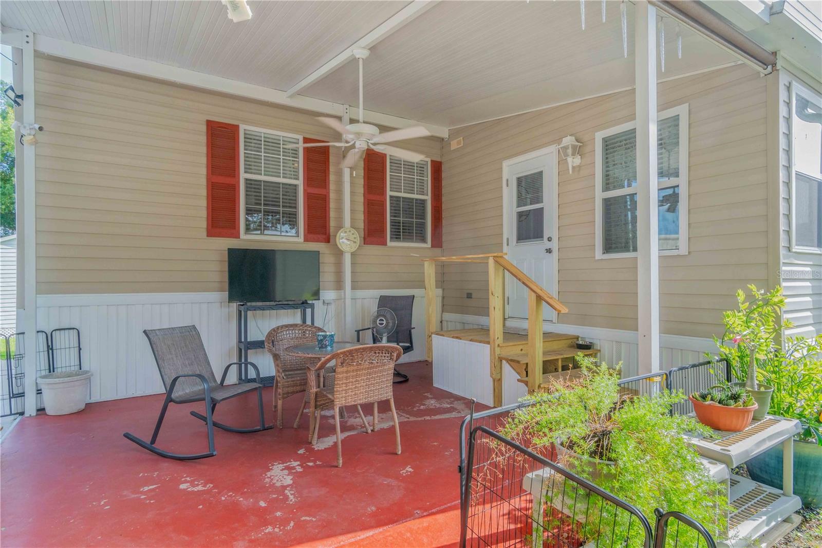 BAY PALMS MOB HOME PARK - Residential