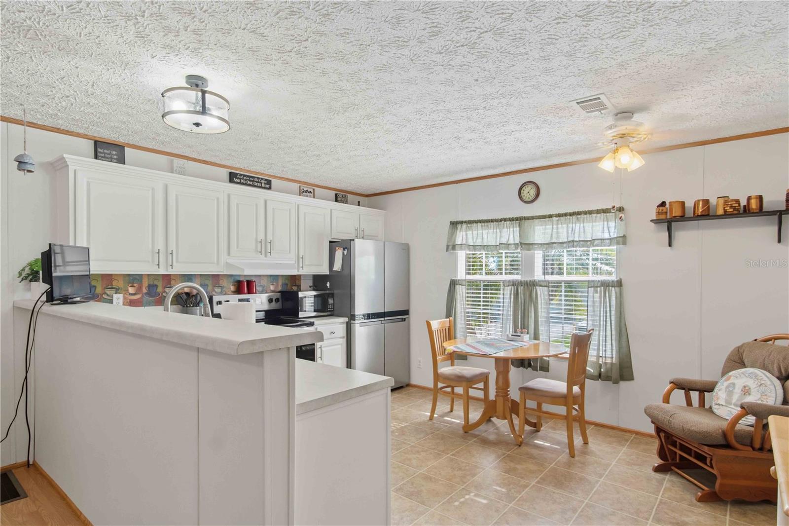 BAY PALMS MOB HOME PARK - Residential