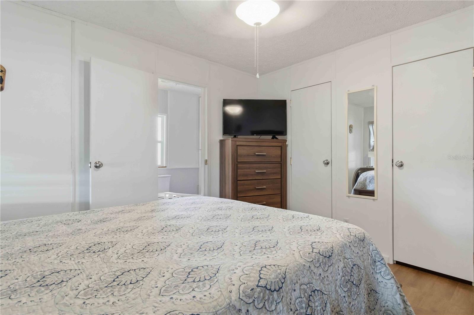 BAY PALMS MOB HOME PARK - Residential