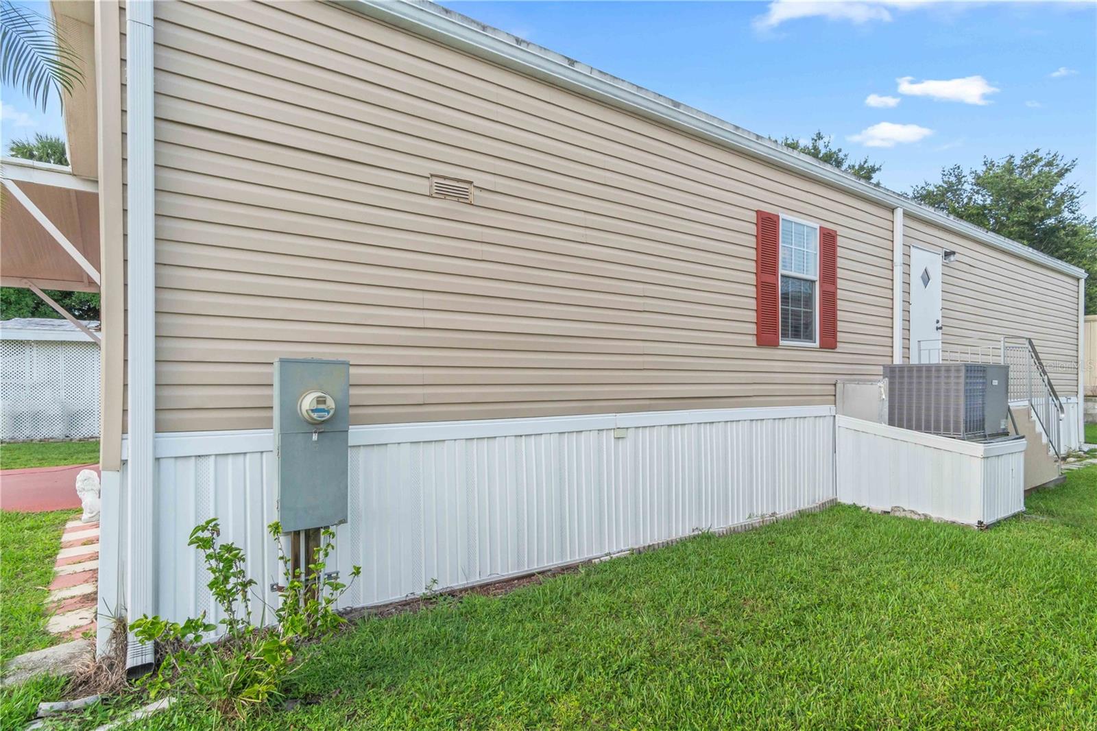 BAY PALMS MOB HOME PARK - Residential