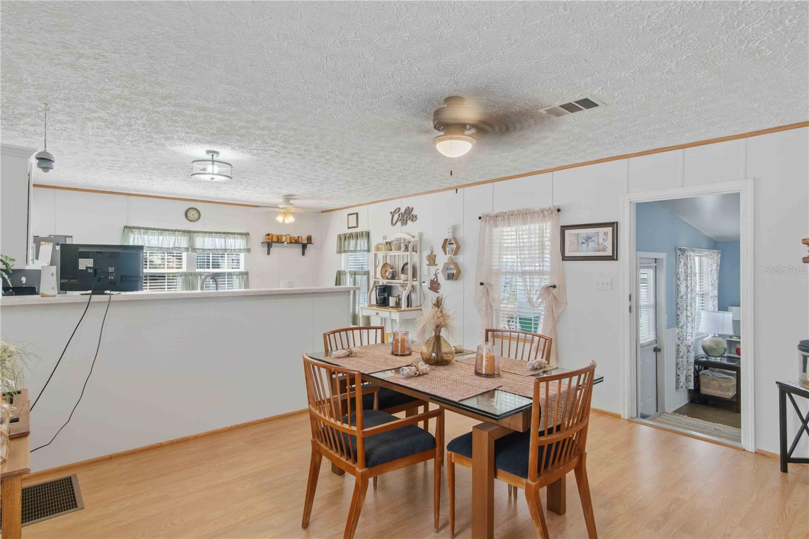 BAY PALMS MOB HOME PARK - Residential