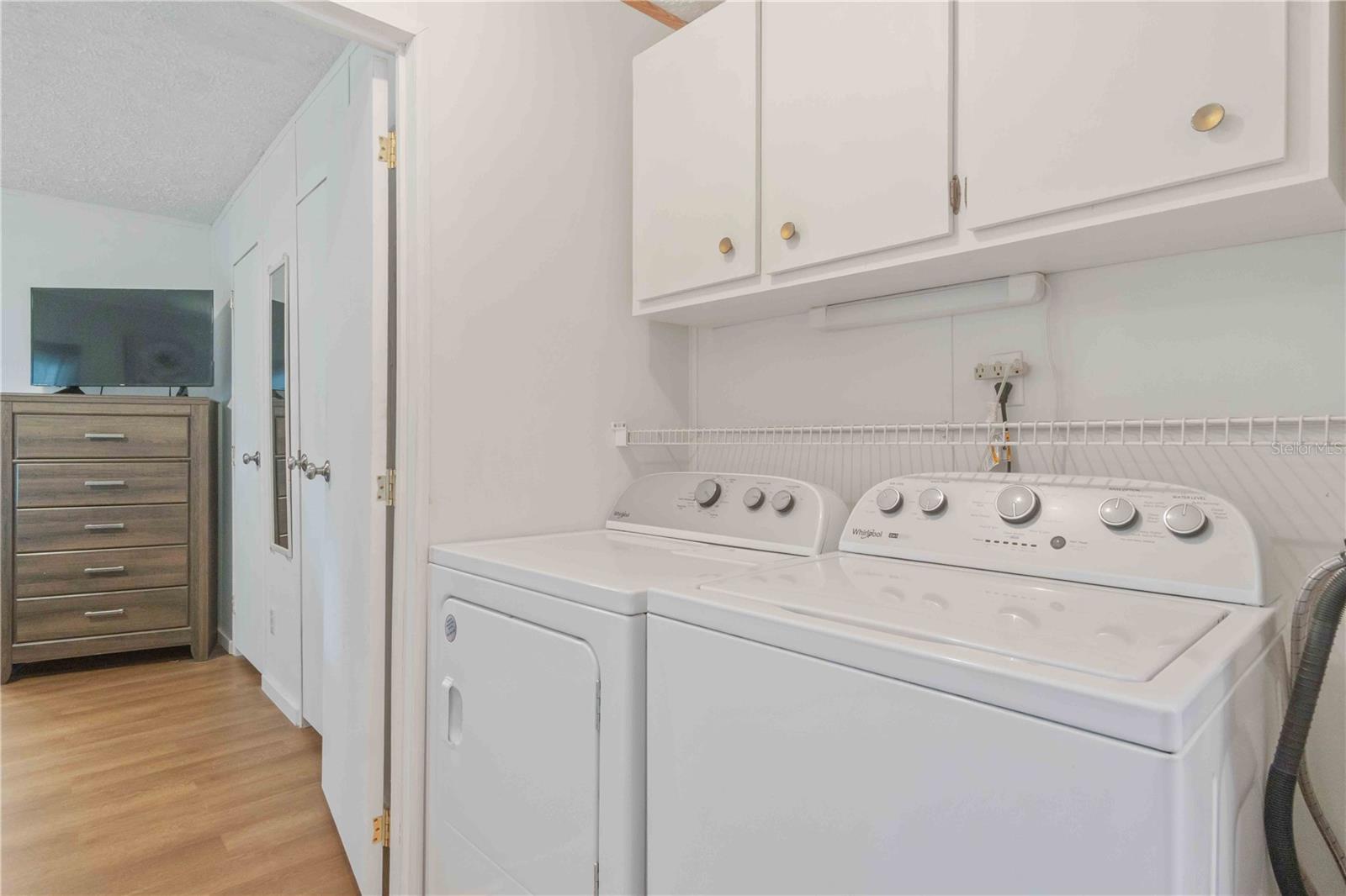 BAY PALMS MOB HOME PARK - Residential