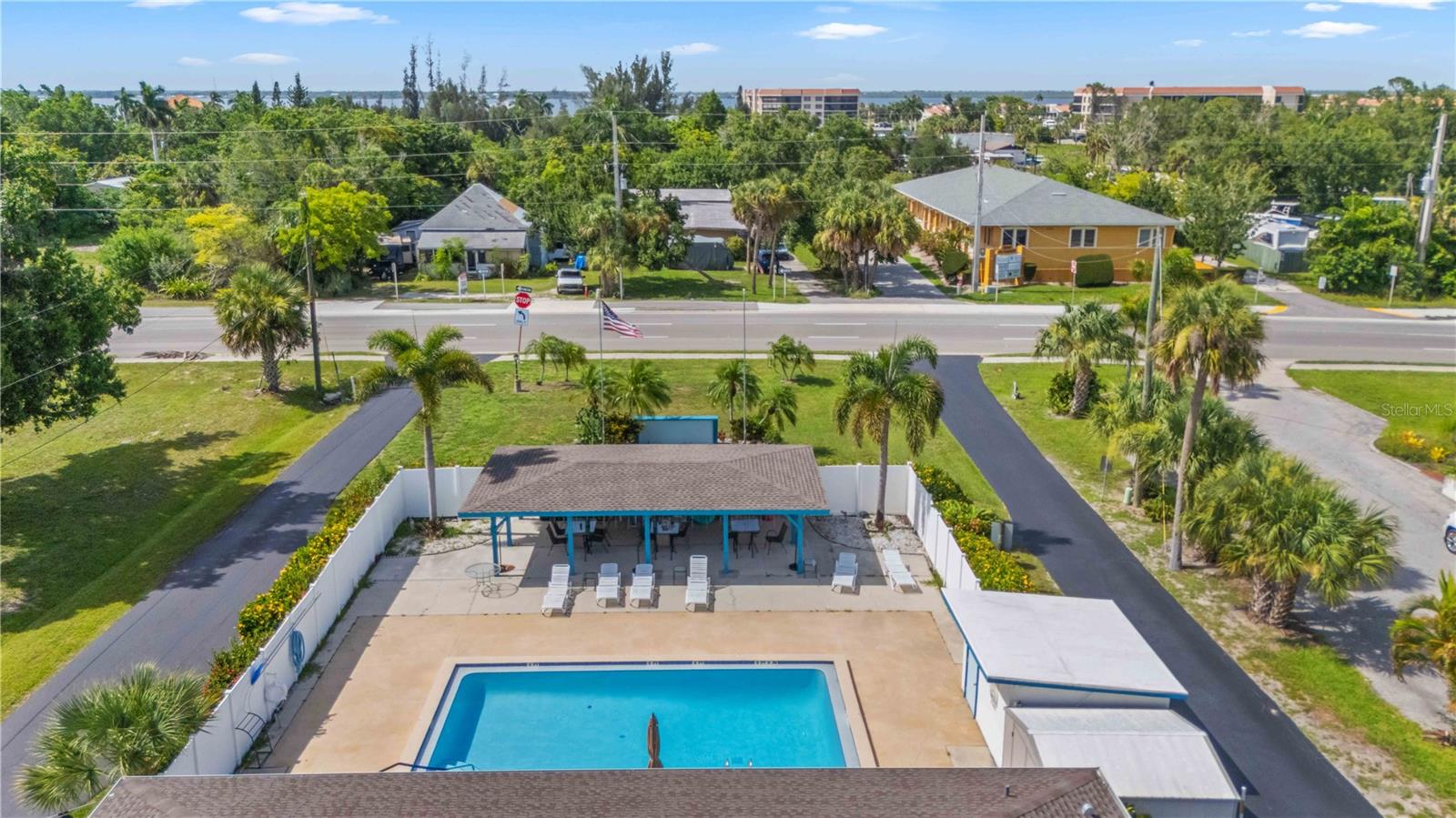 BAY PALMS MOB HOME PARK - Residential