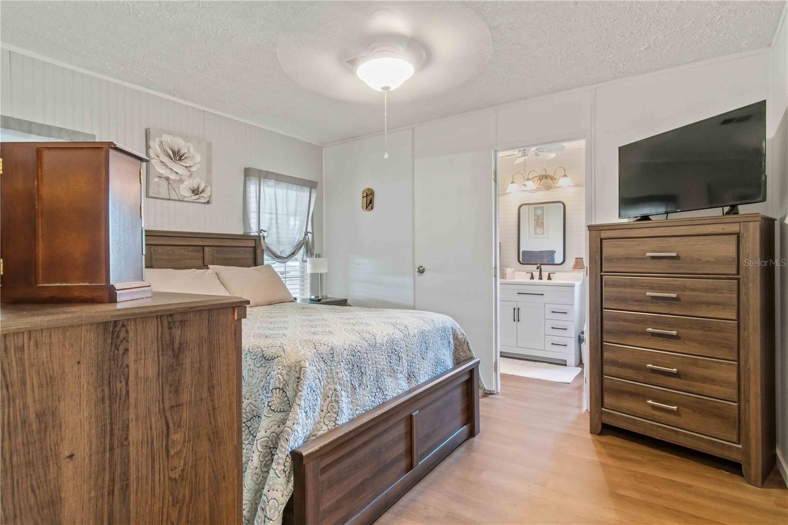 BAY PALMS MOB HOME PARK - Residential