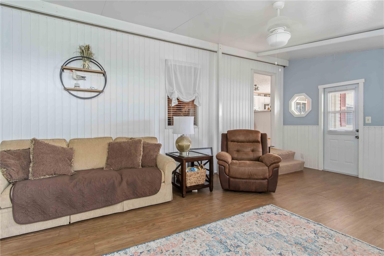 BAY PALMS MOB HOME PARK - Residential