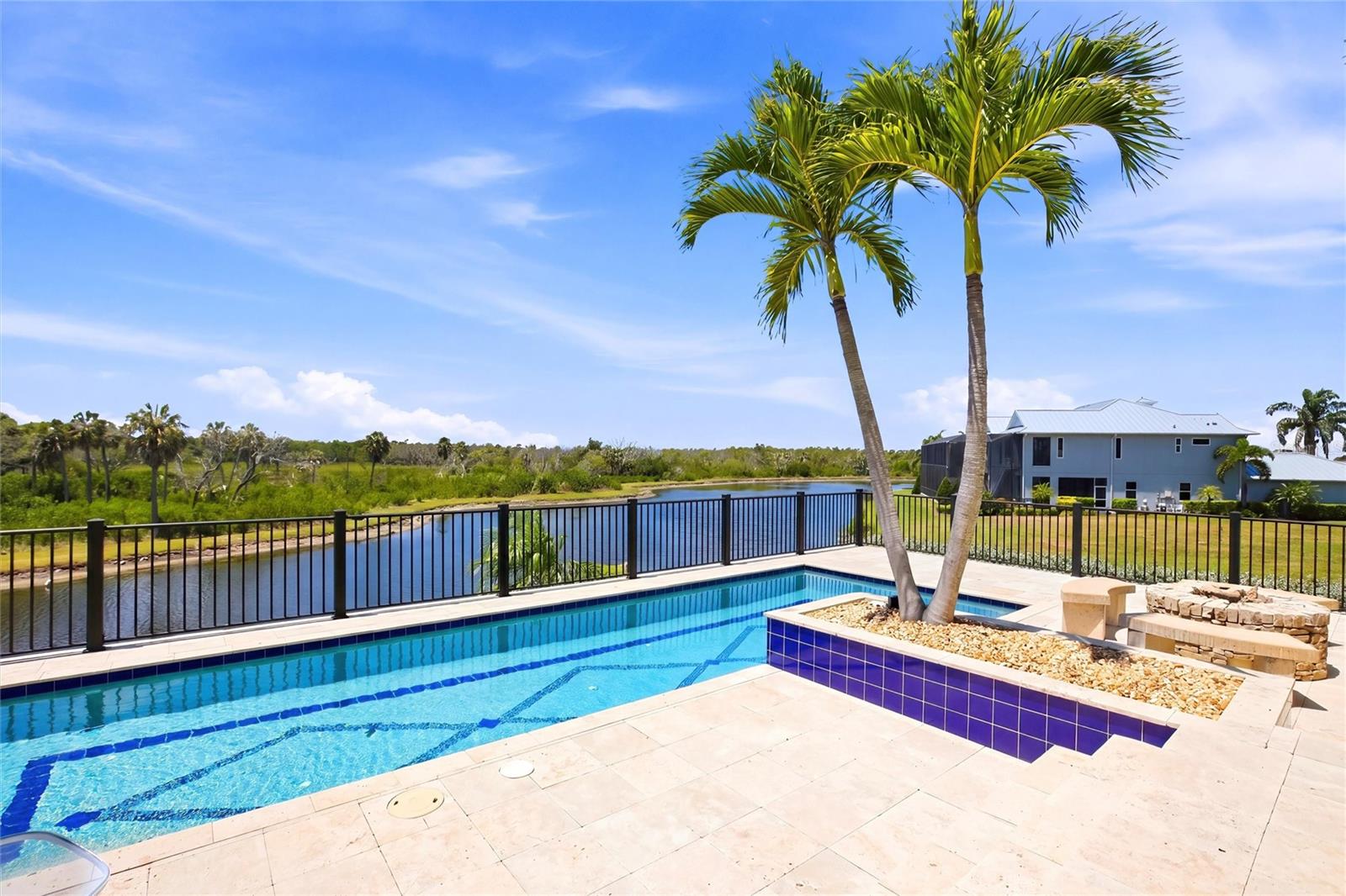 LEGENDS BAY - Residential