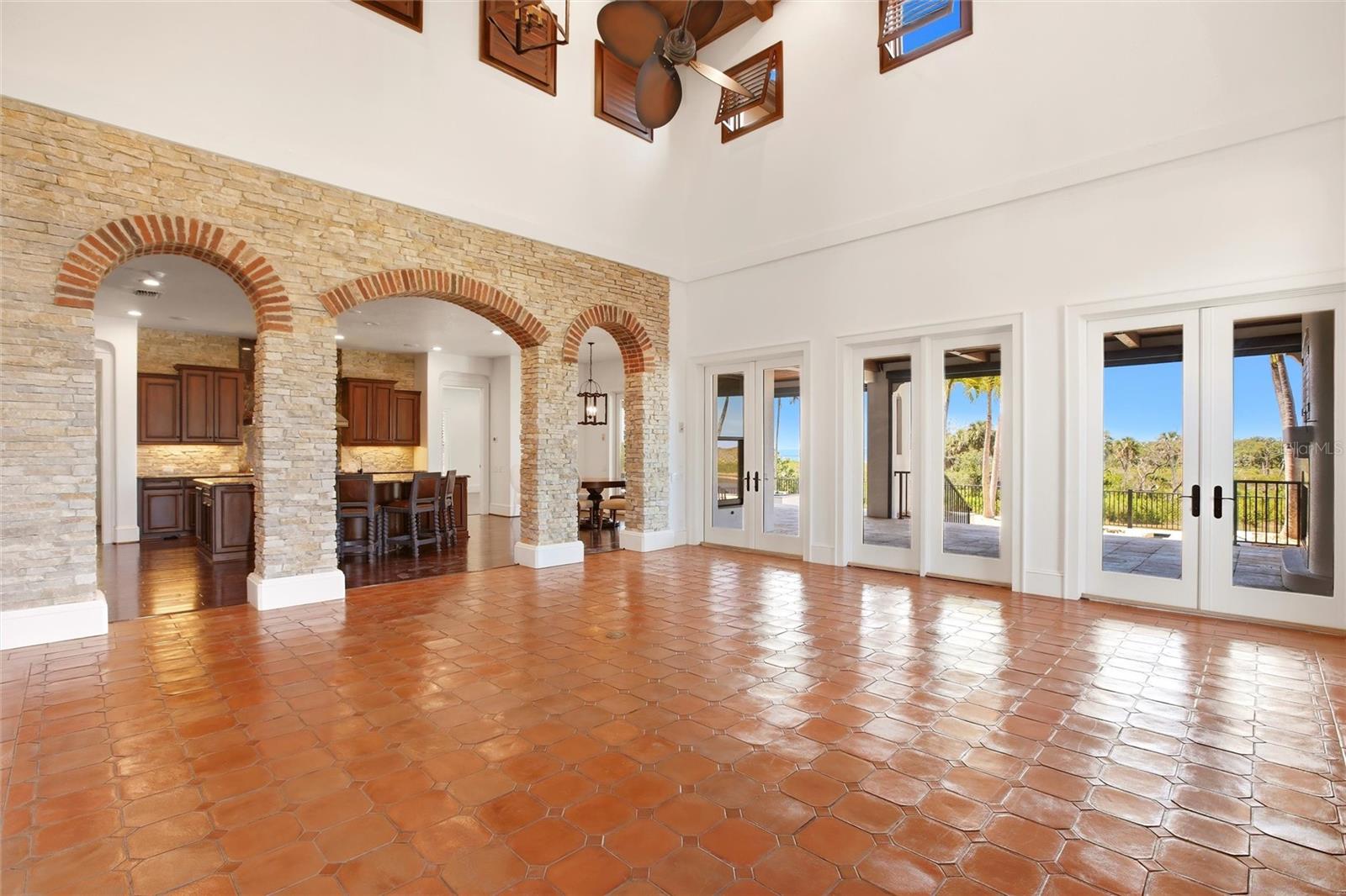 LEGENDS BAY - Residential
