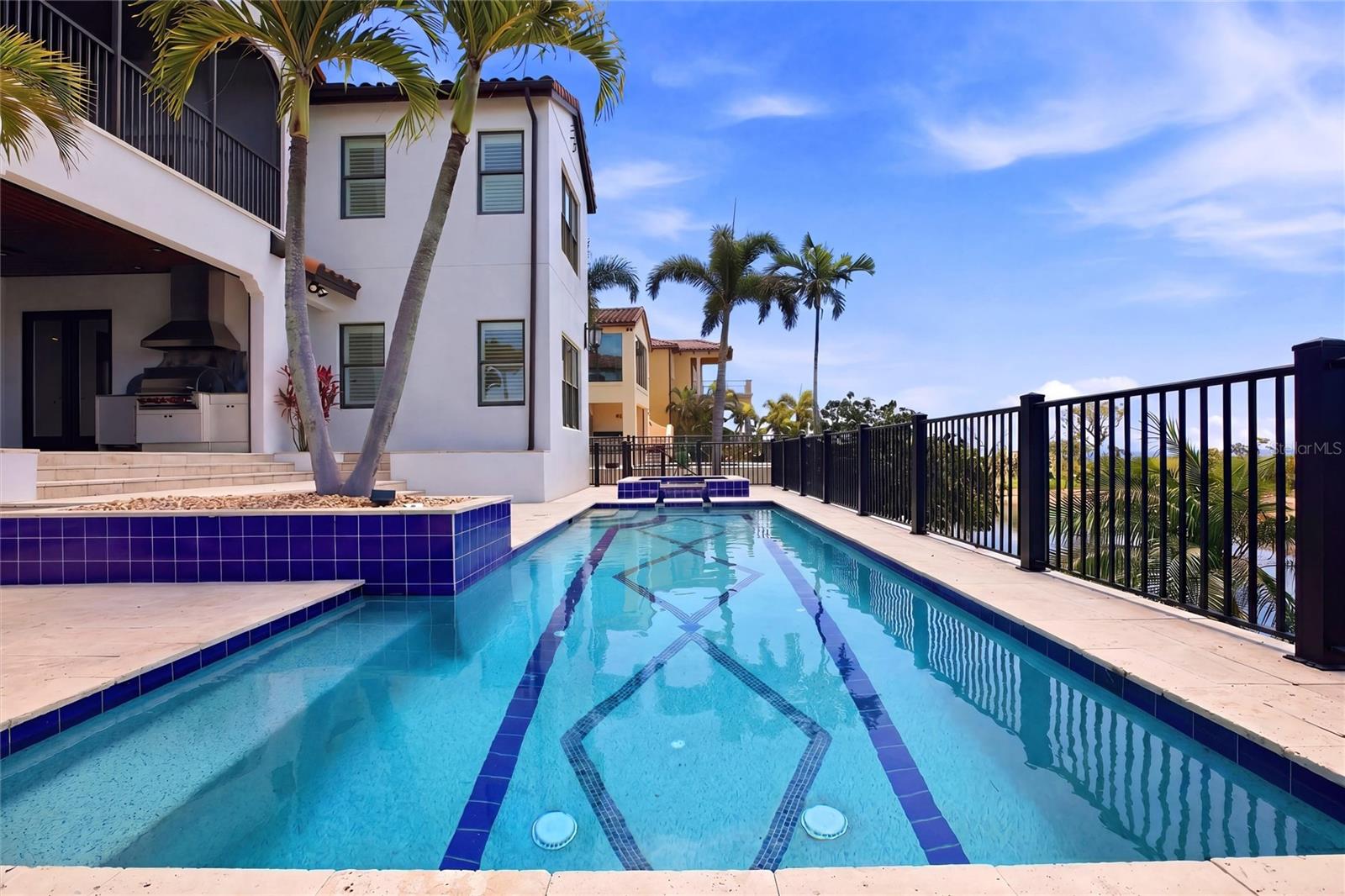 LEGENDS BAY - Residential