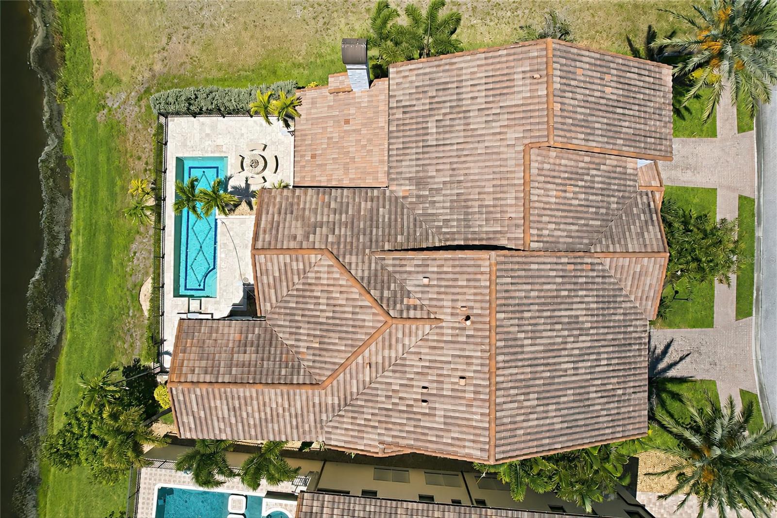 LEGENDS BAY - Residential