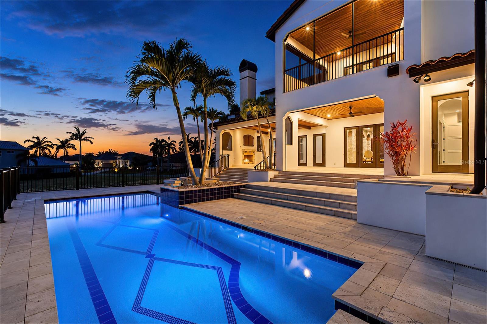 LEGENDS BAY - Residential