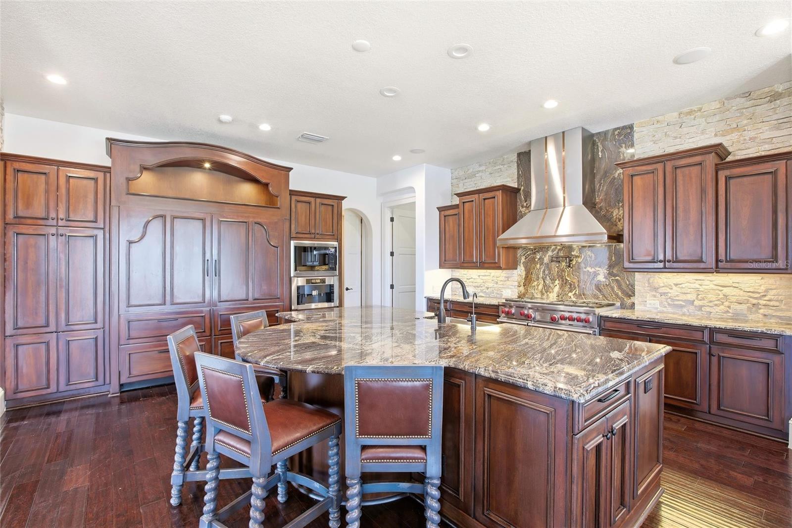 LEGENDS BAY - Residential