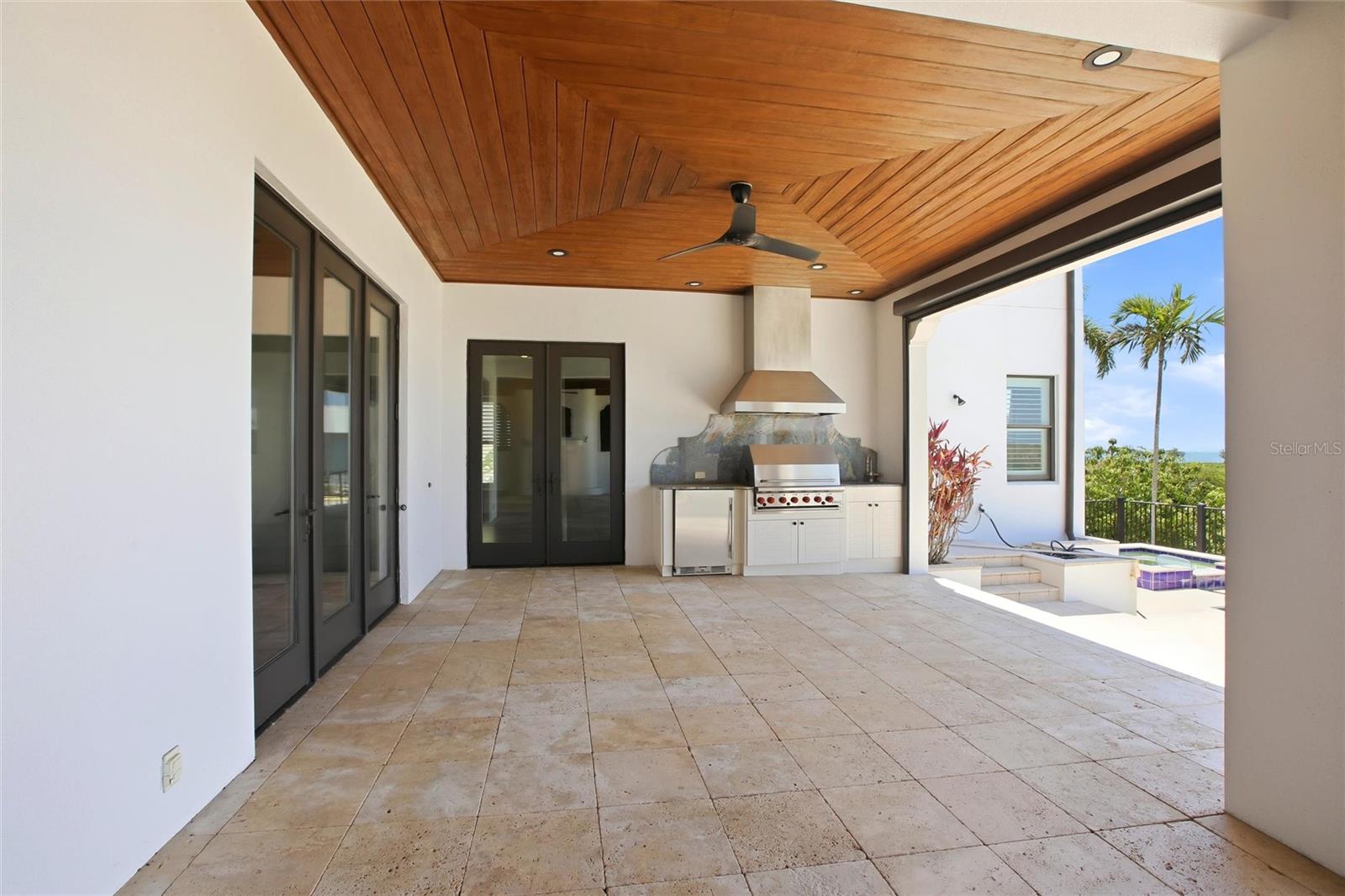 LEGENDS BAY - Residential