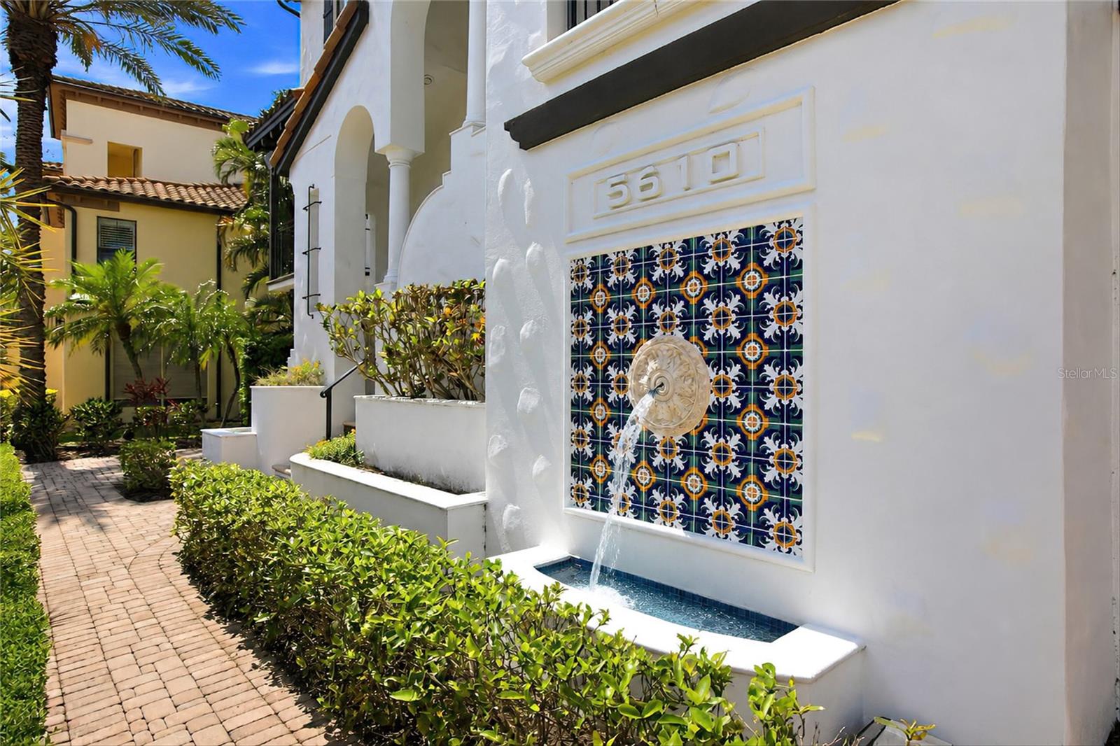 LEGENDS BAY - Residential