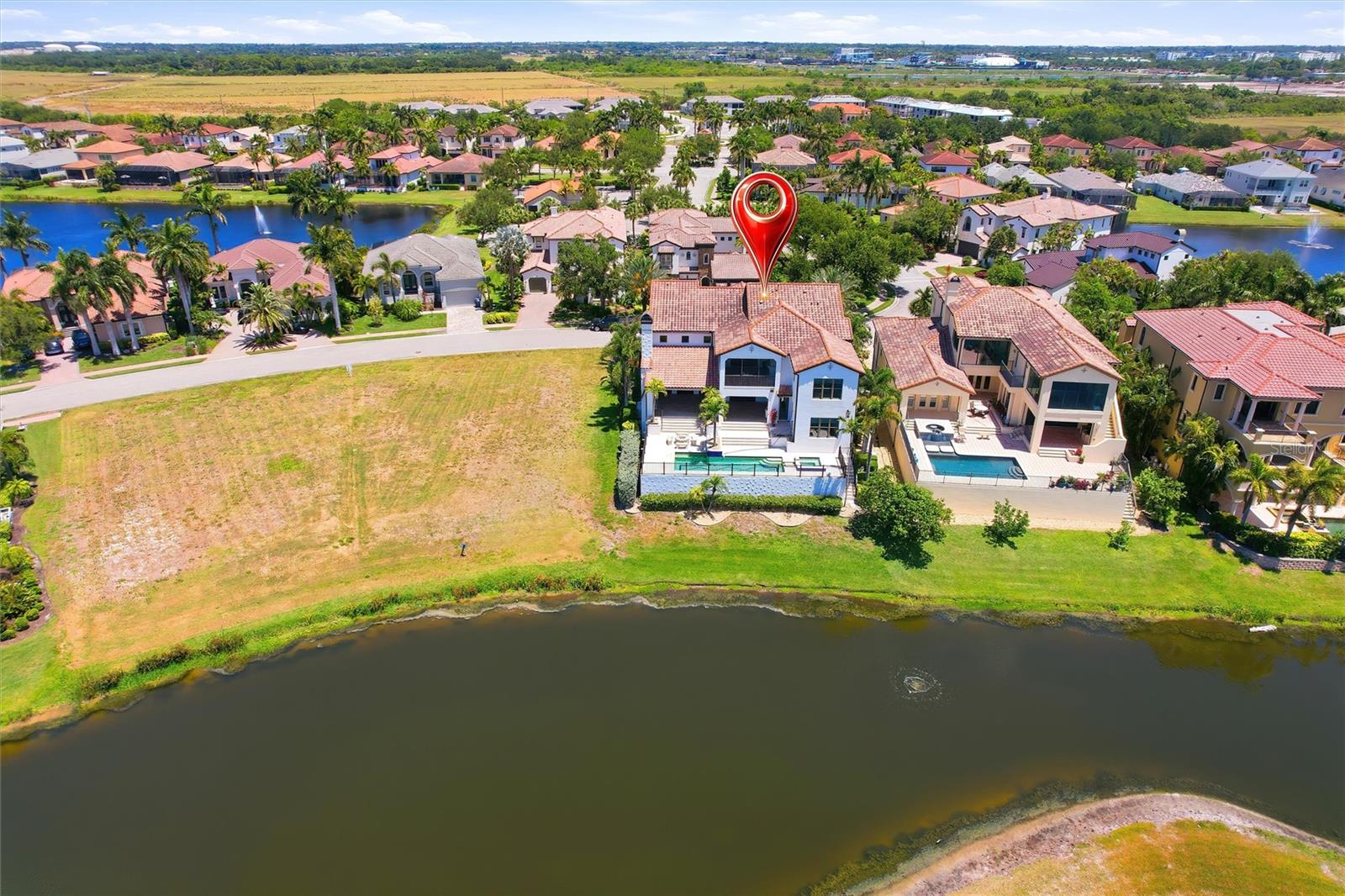 LEGENDS BAY - Residential