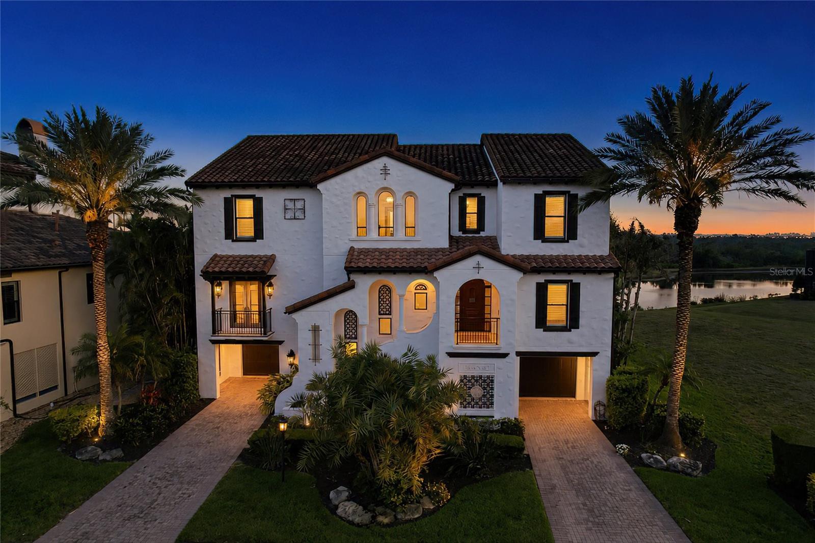 LEGENDS BAY - Residential