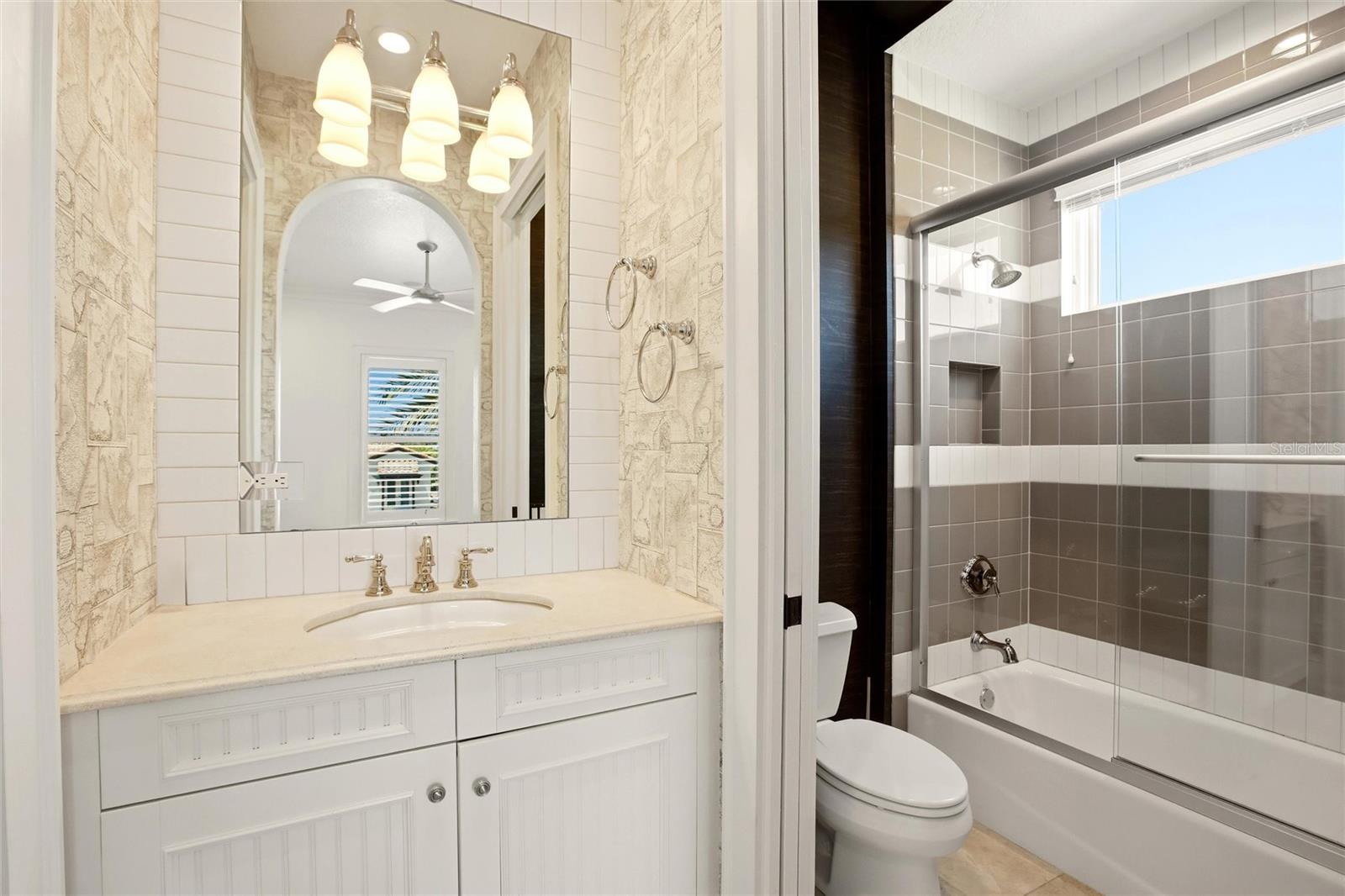 LEGENDS BAY - Residential