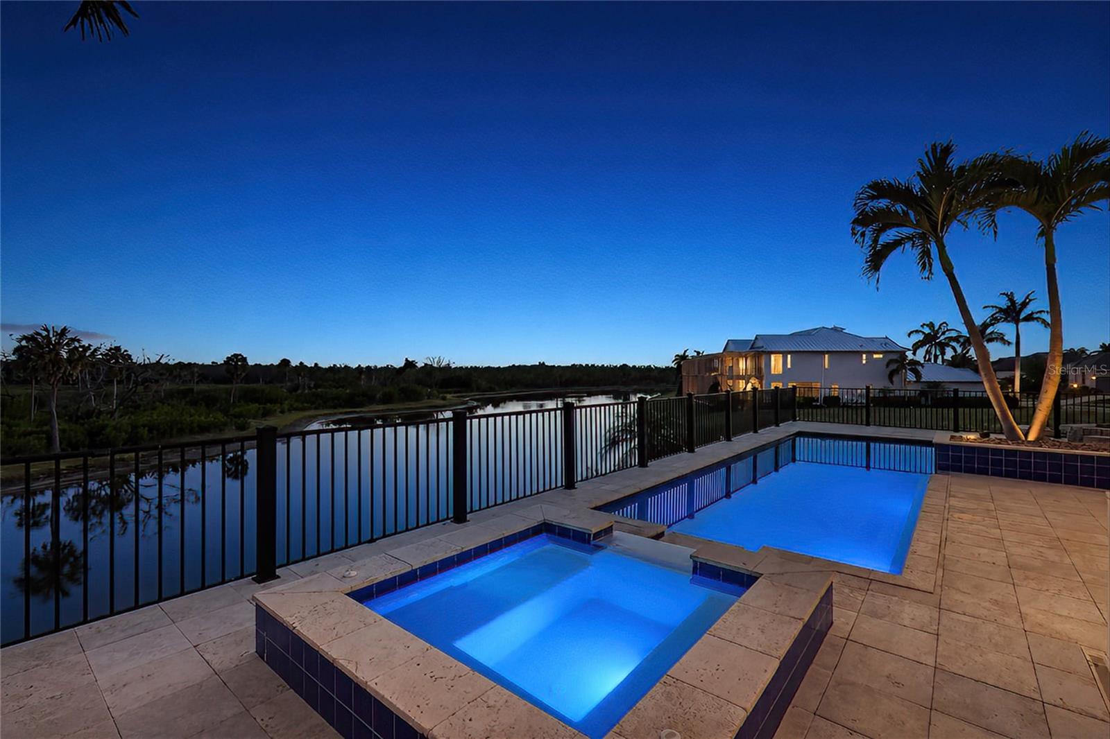 LEGENDS BAY - Residential