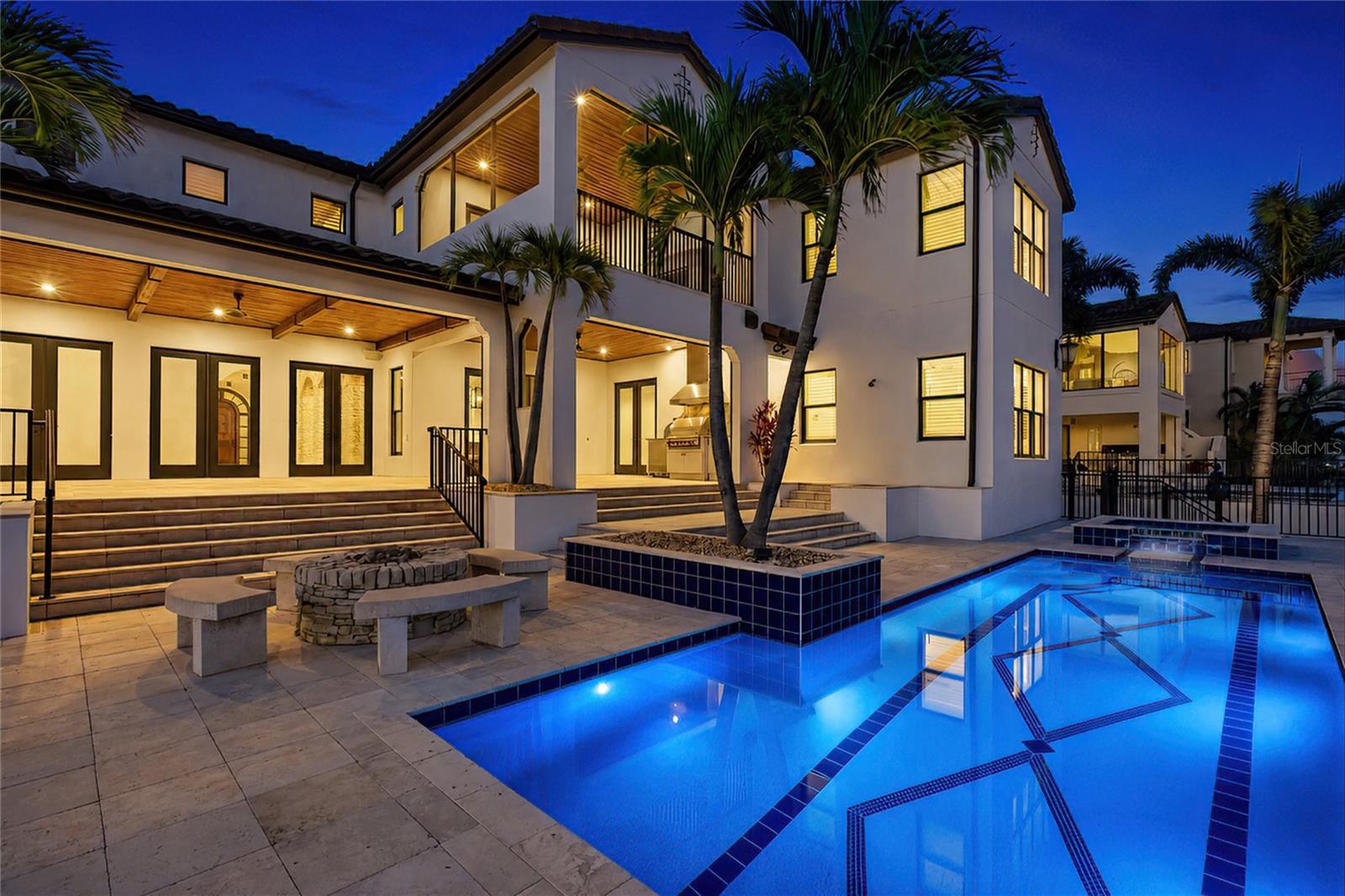 LEGENDS BAY - Residential
