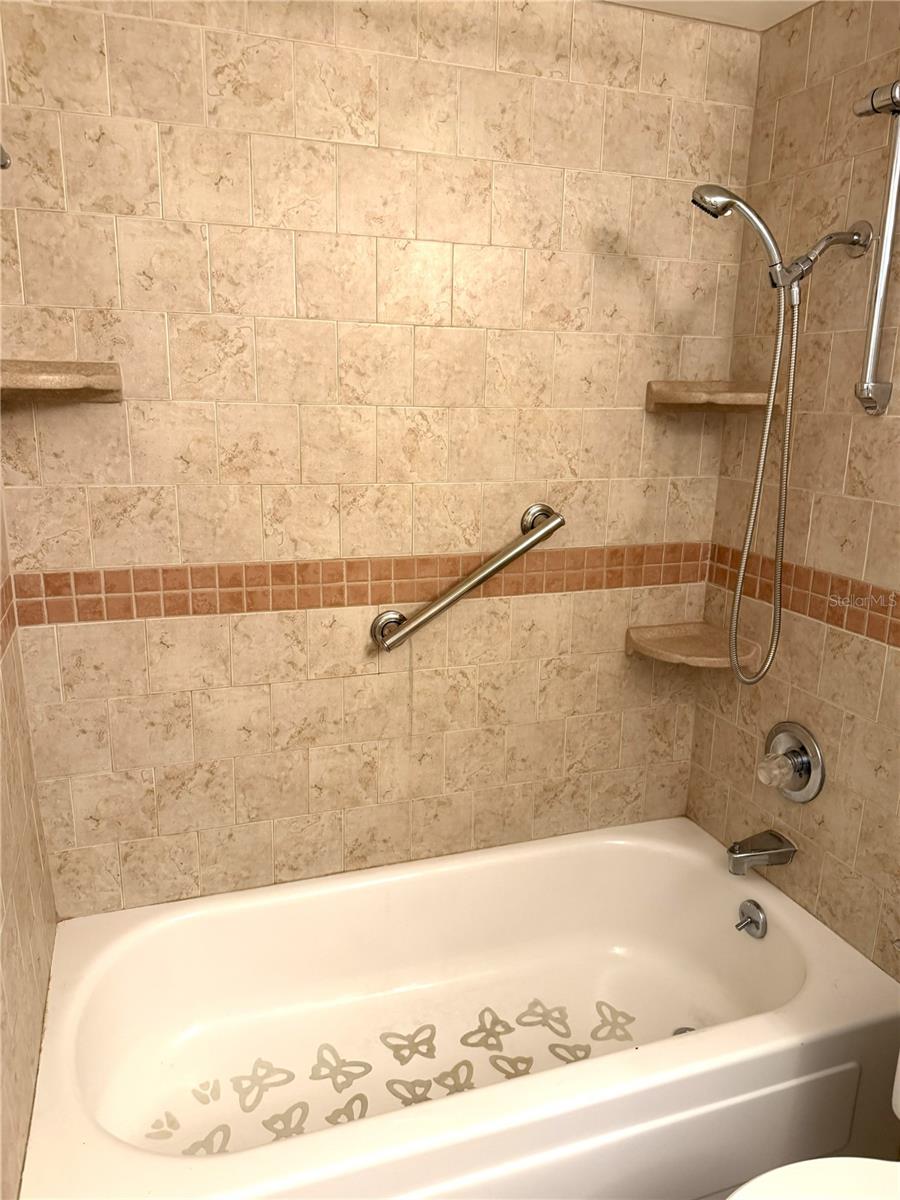 TOWN APTS CONDO - Residential