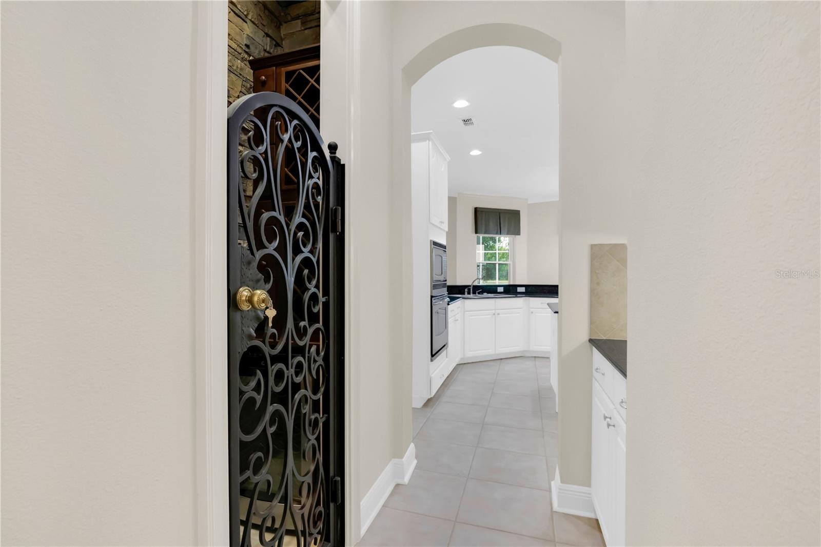 THORNHILL - Residential