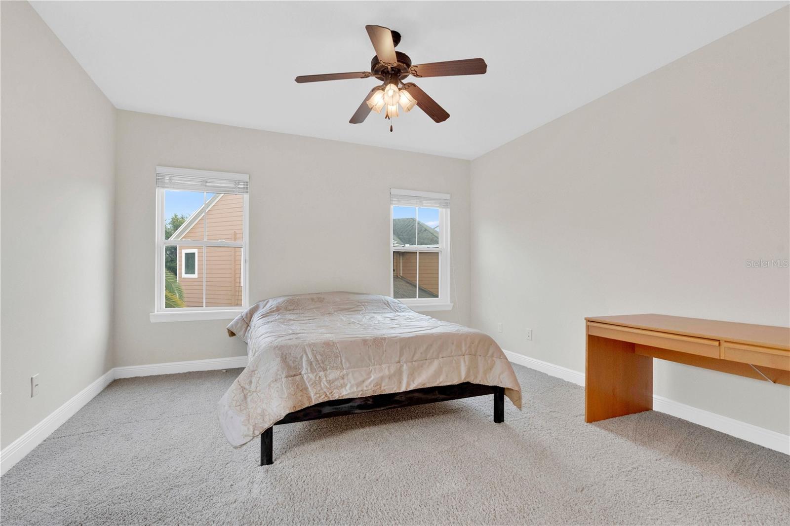 THORNHILL - Residential