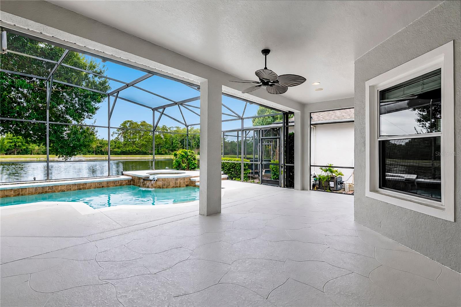 THORNHILL - Residential