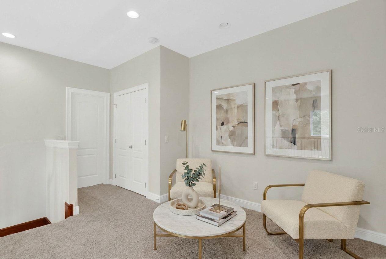 THORNHILL - Residential